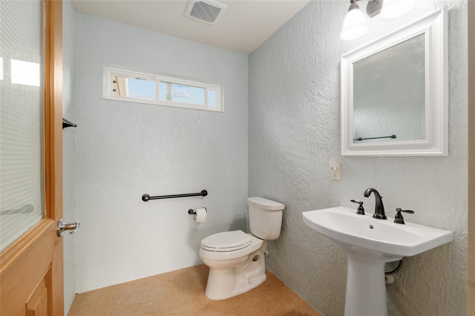 Image 41 of 67 For 3097 Bureau Path