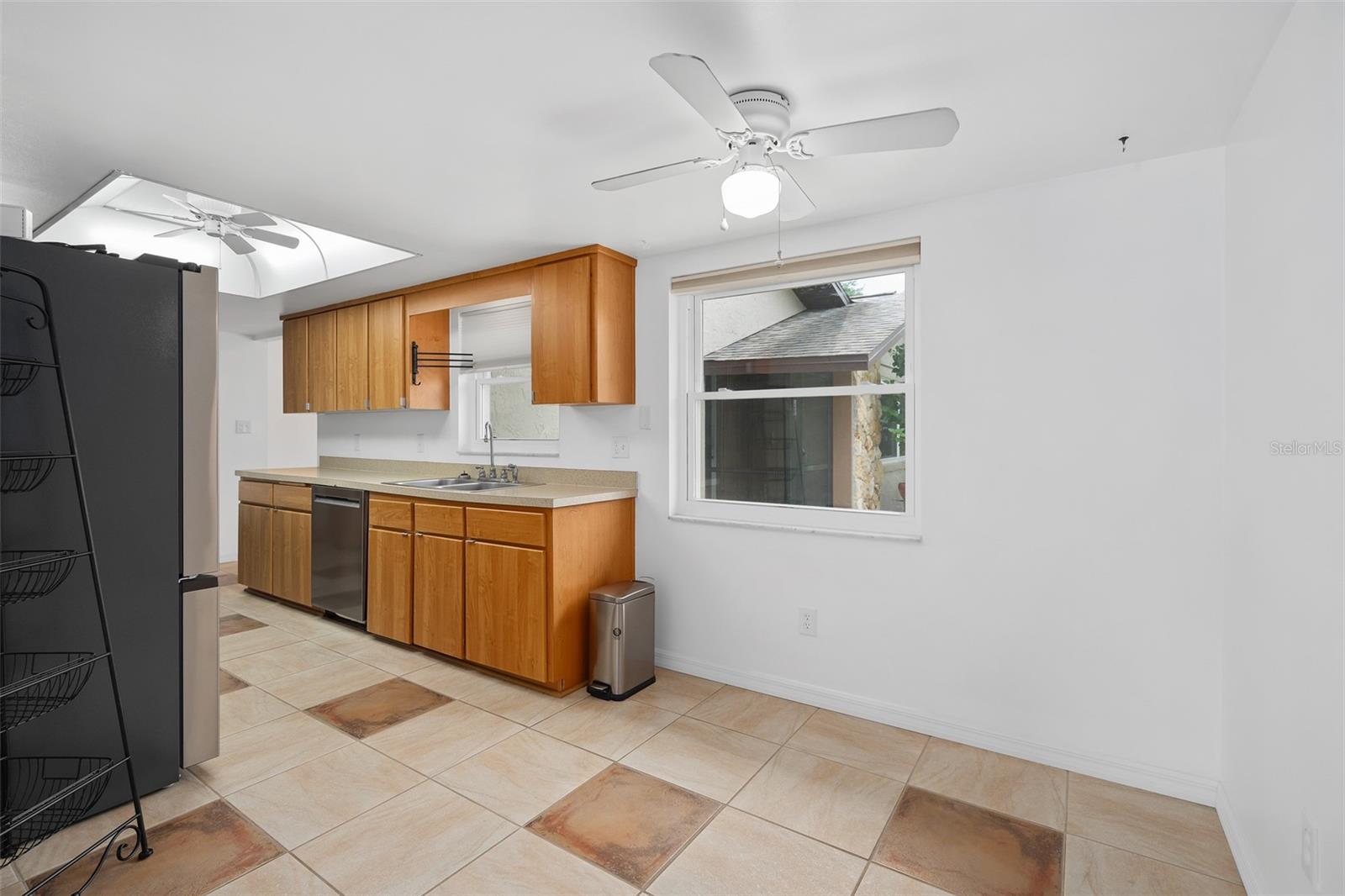 Image 13 of 42 For 721 Mendoza Drive