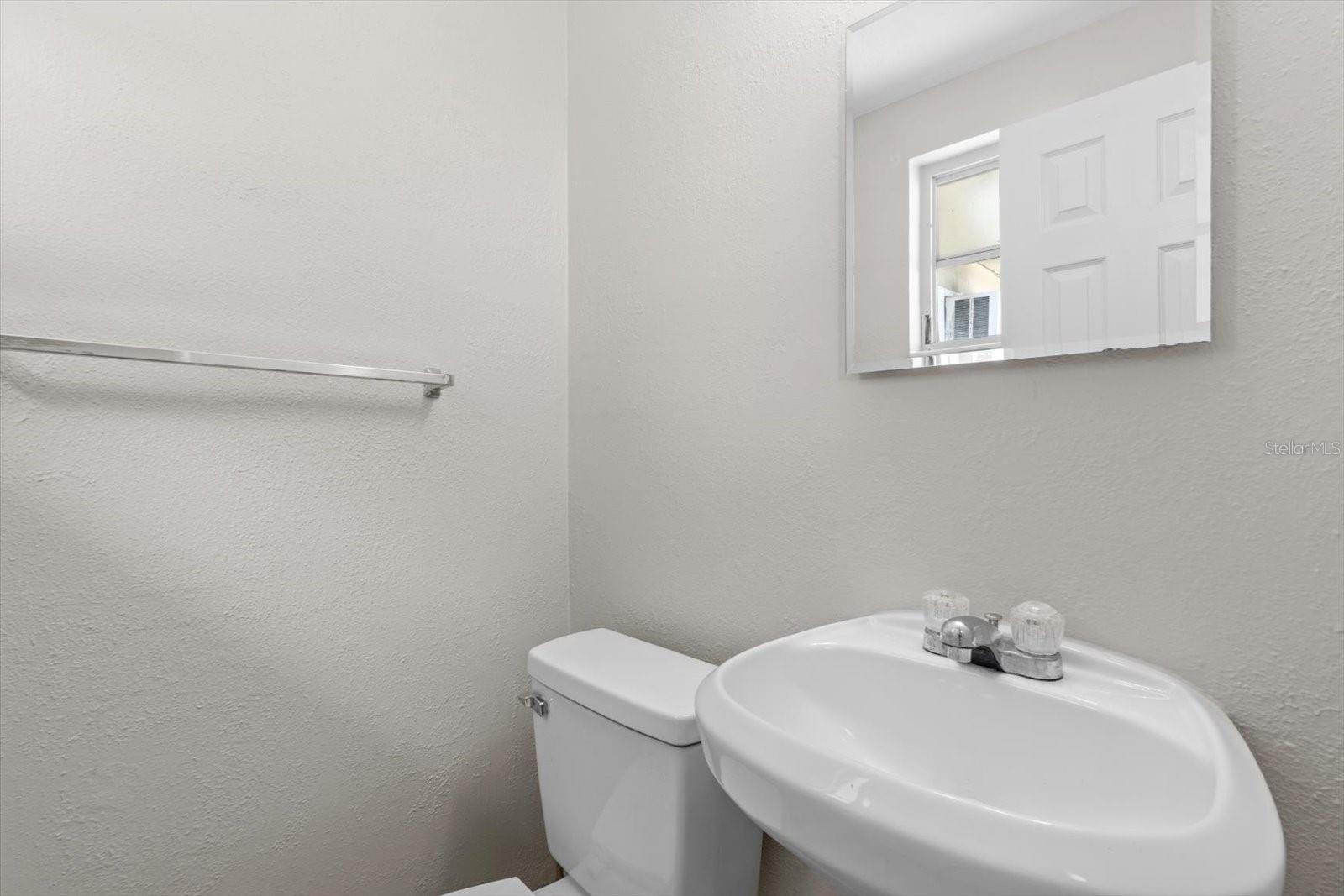 Image 21 of 27 For 1817 Gardenia Drive