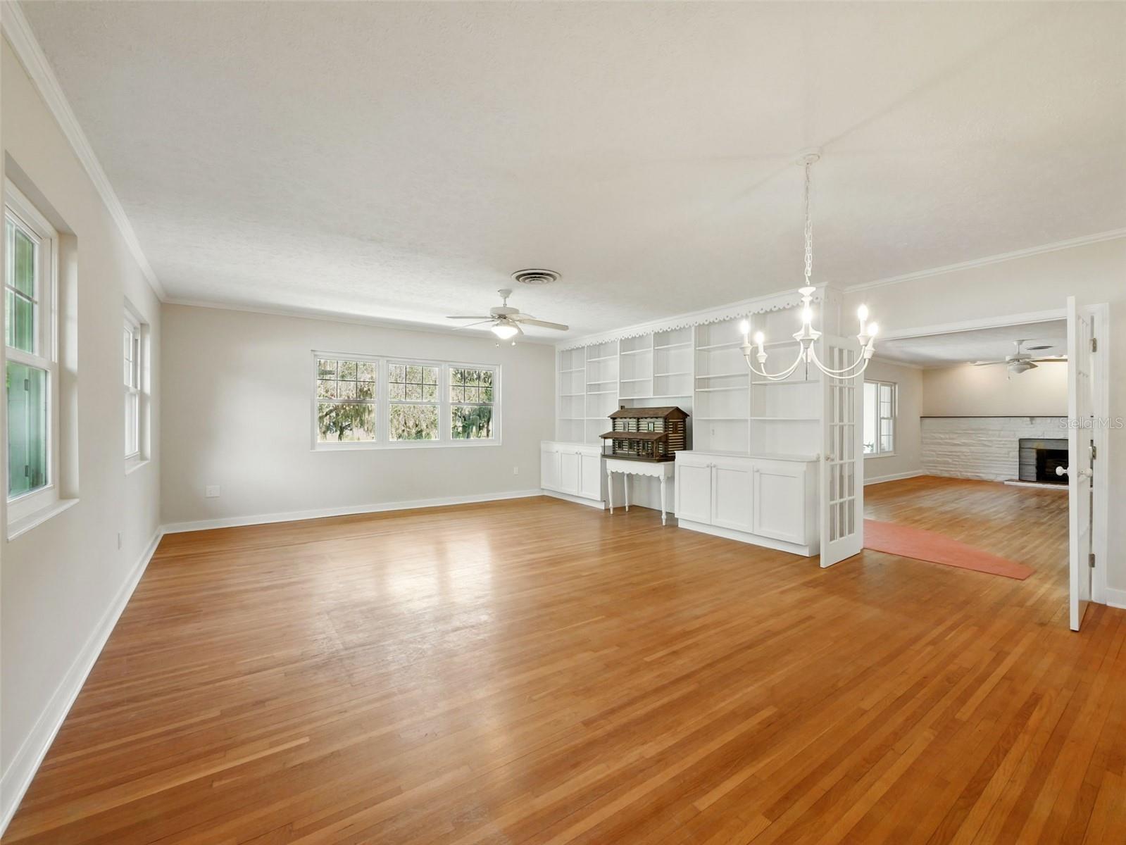 Image 21 of 87 For 9269 Silver Lake Drive