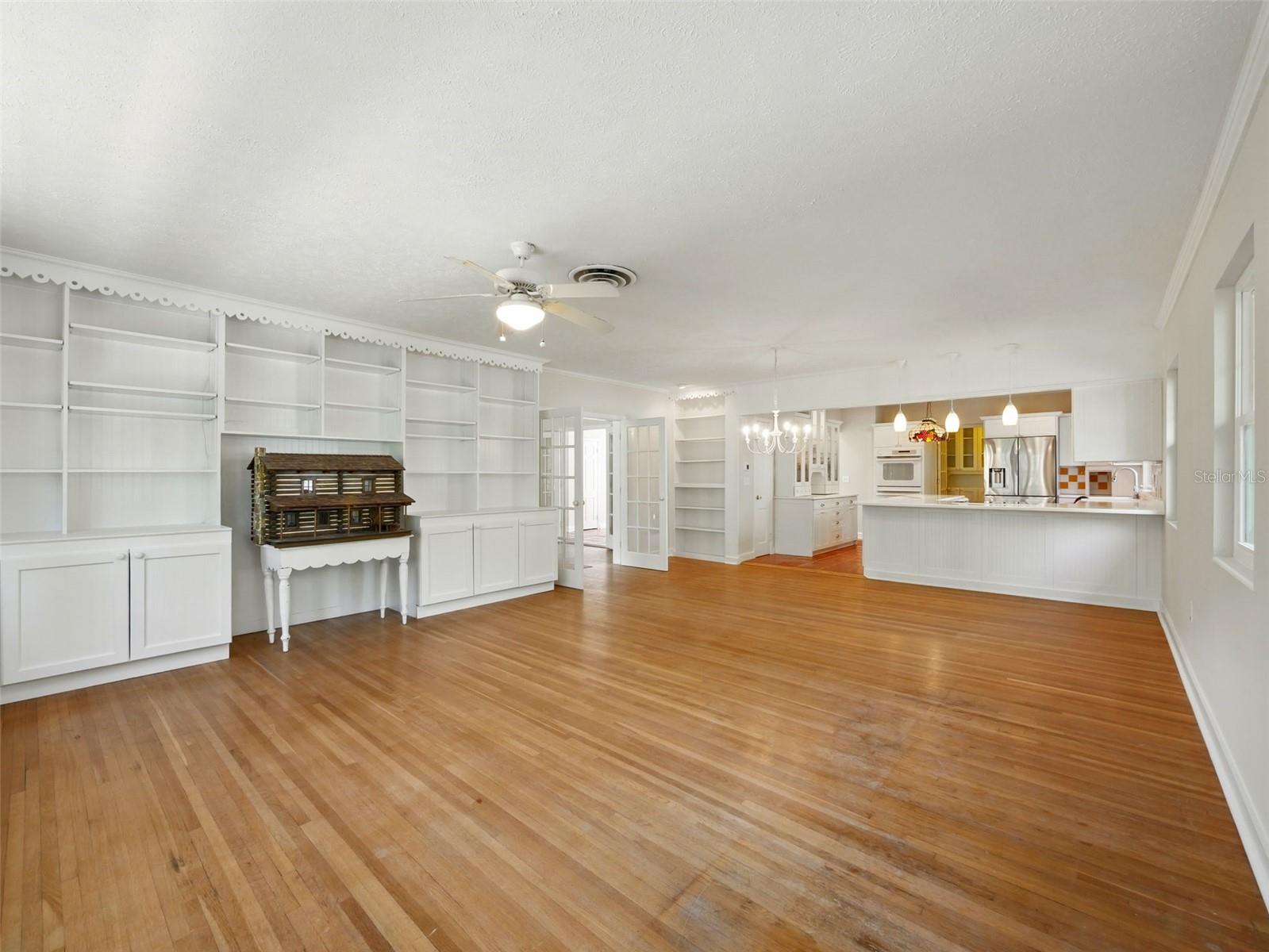 Image 22 of 87 For 9269 Silver Lake Drive