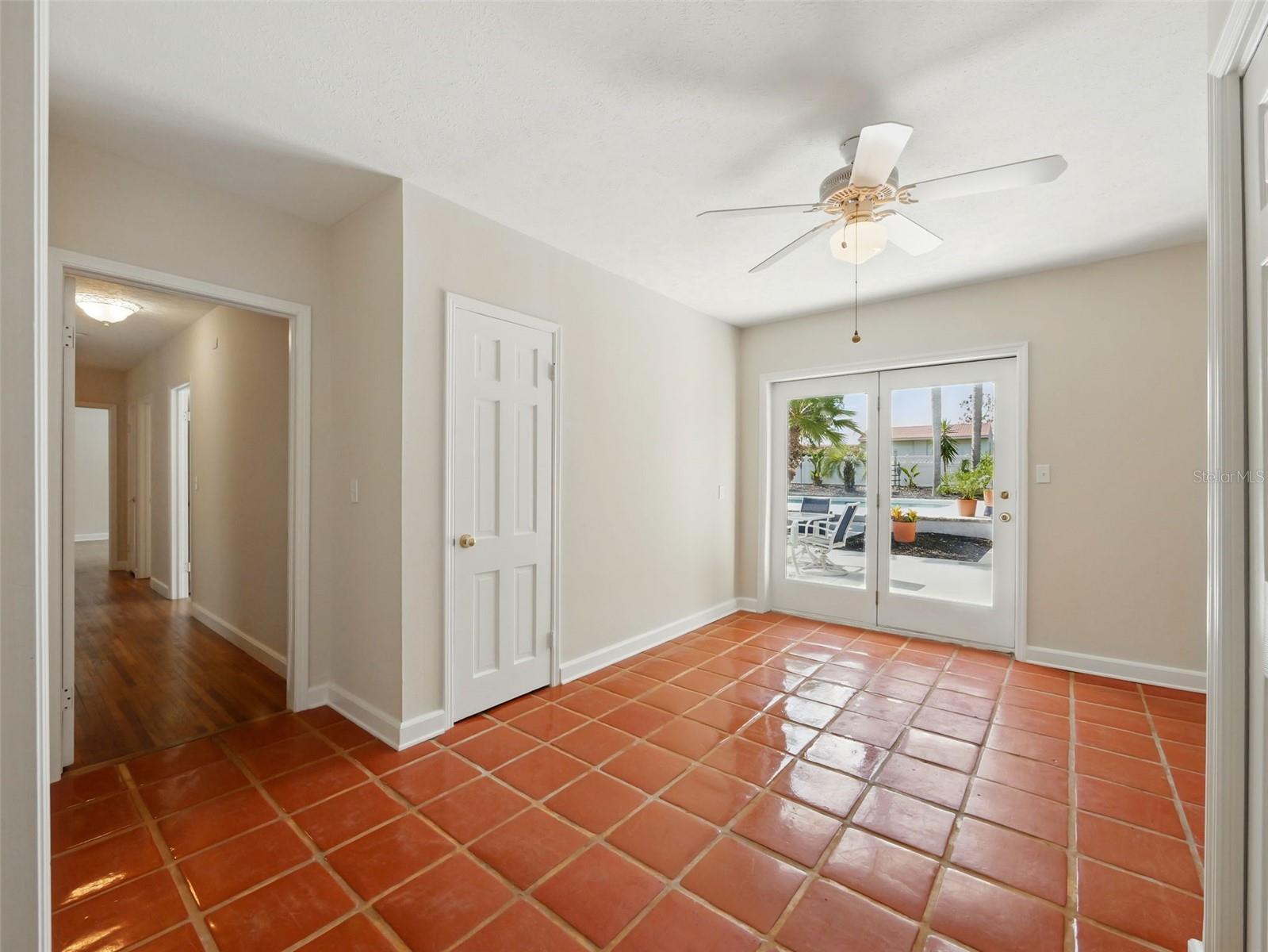 Image 39 of 87 For 9269 Silver Lake Drive