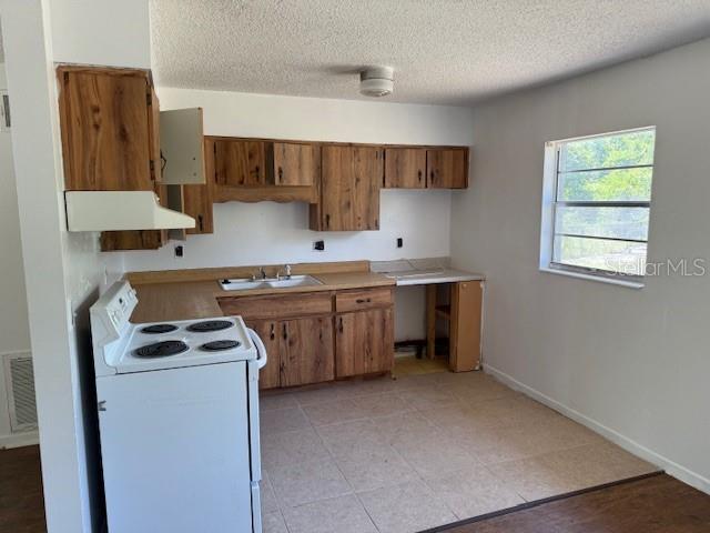Image 3 of 14 For 1109 Willow Court