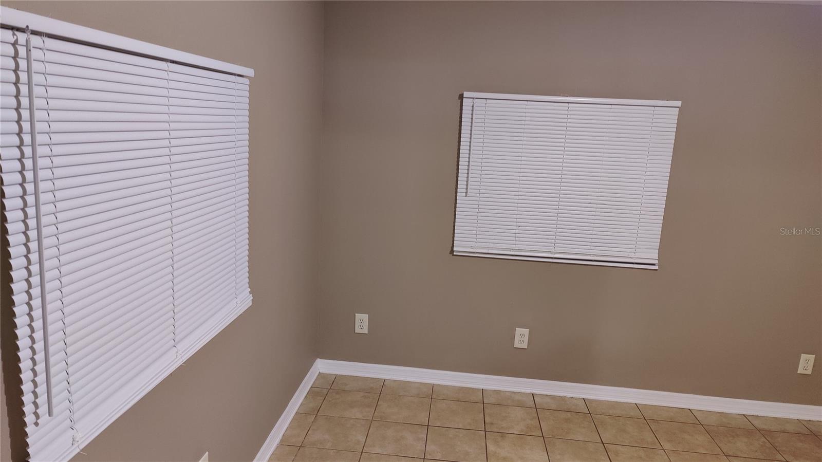 Image 23 of 25 For 1215 Skyview Boulevard N Unit B