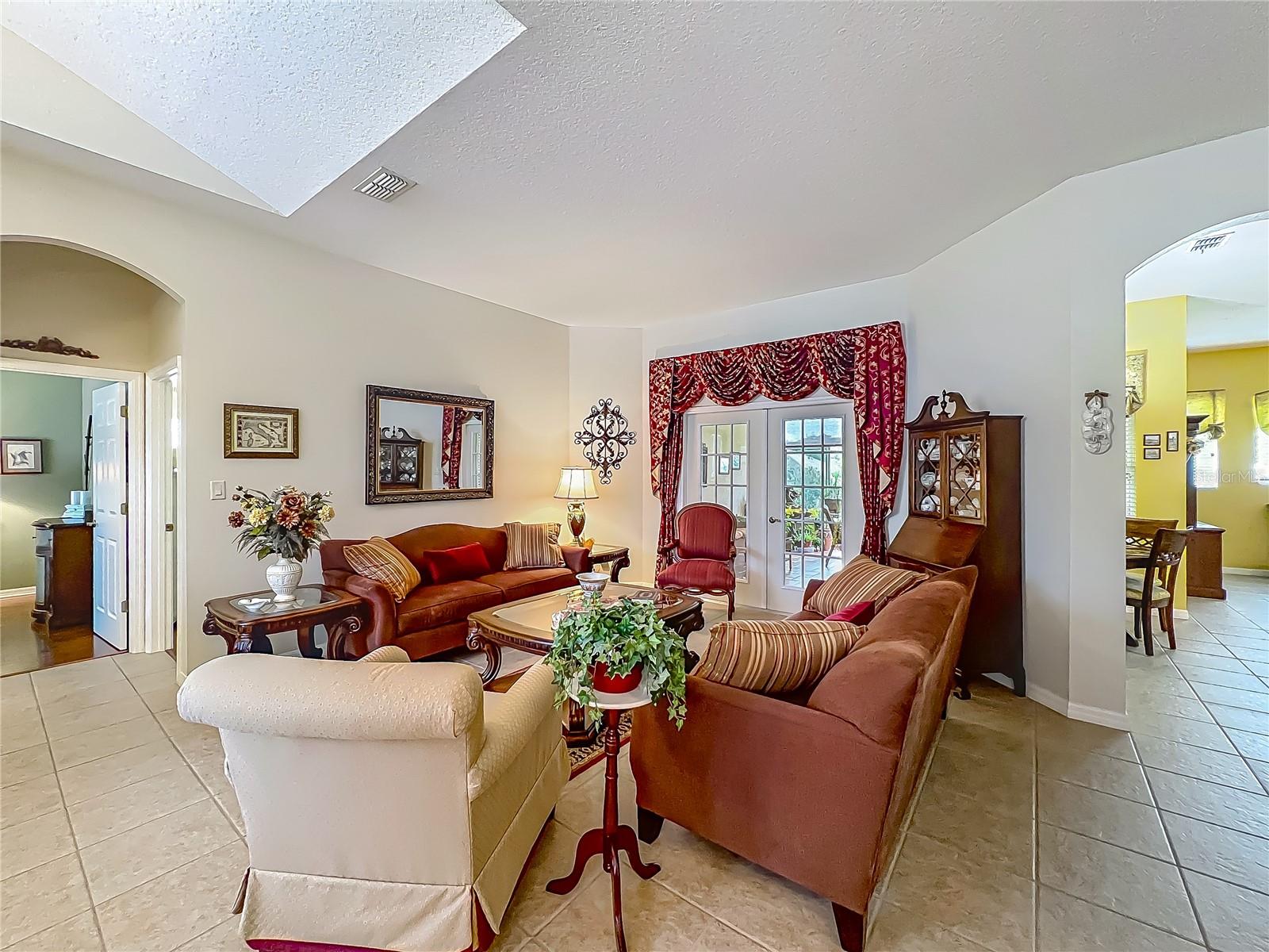 Image 10 of 56 For 25222 Laurel Valley Road
