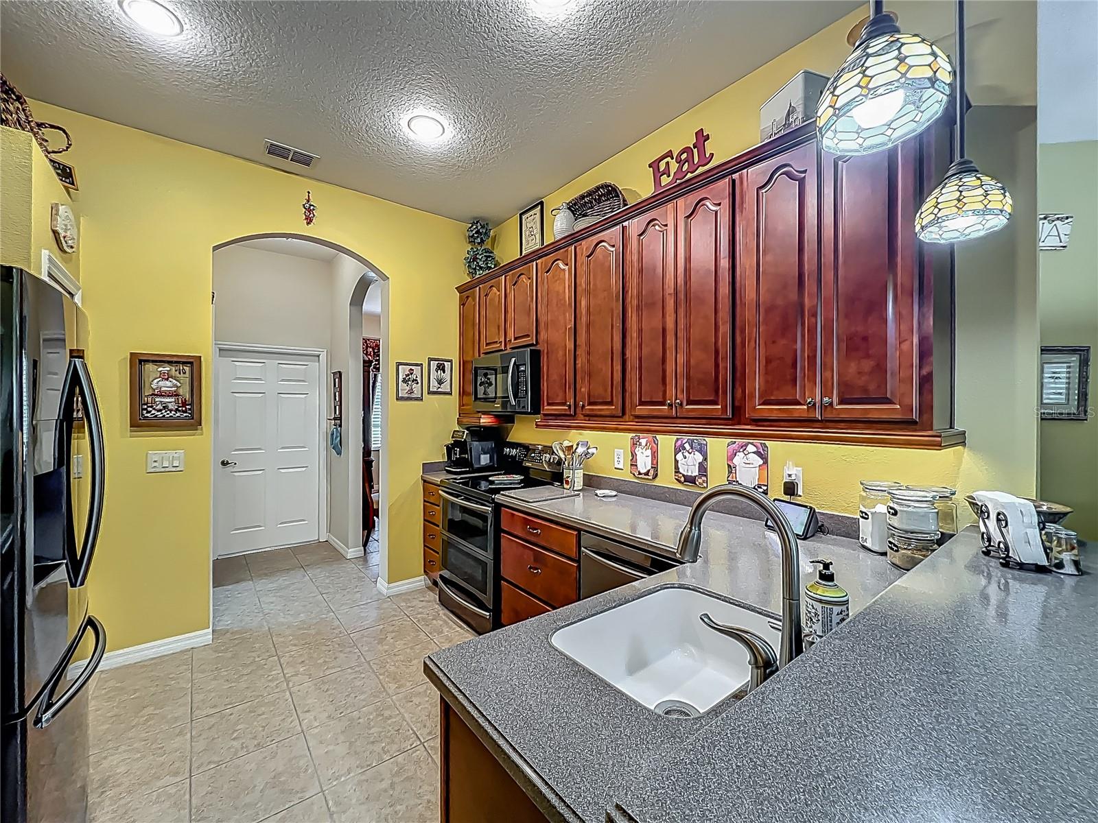 Image 17 of 56 For 25222 Laurel Valley Road