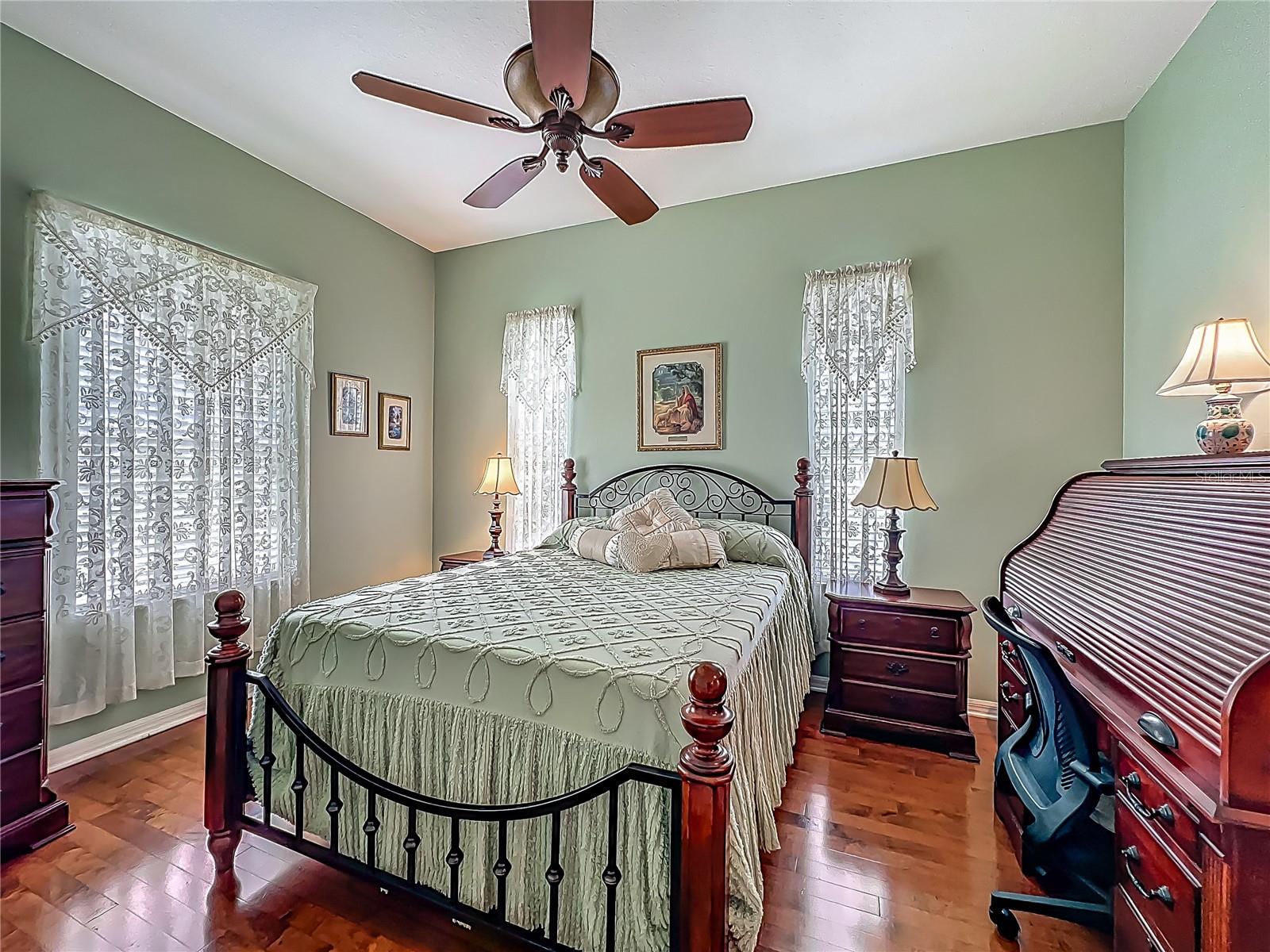 Image 42 of 56 For 25222 Laurel Valley Road