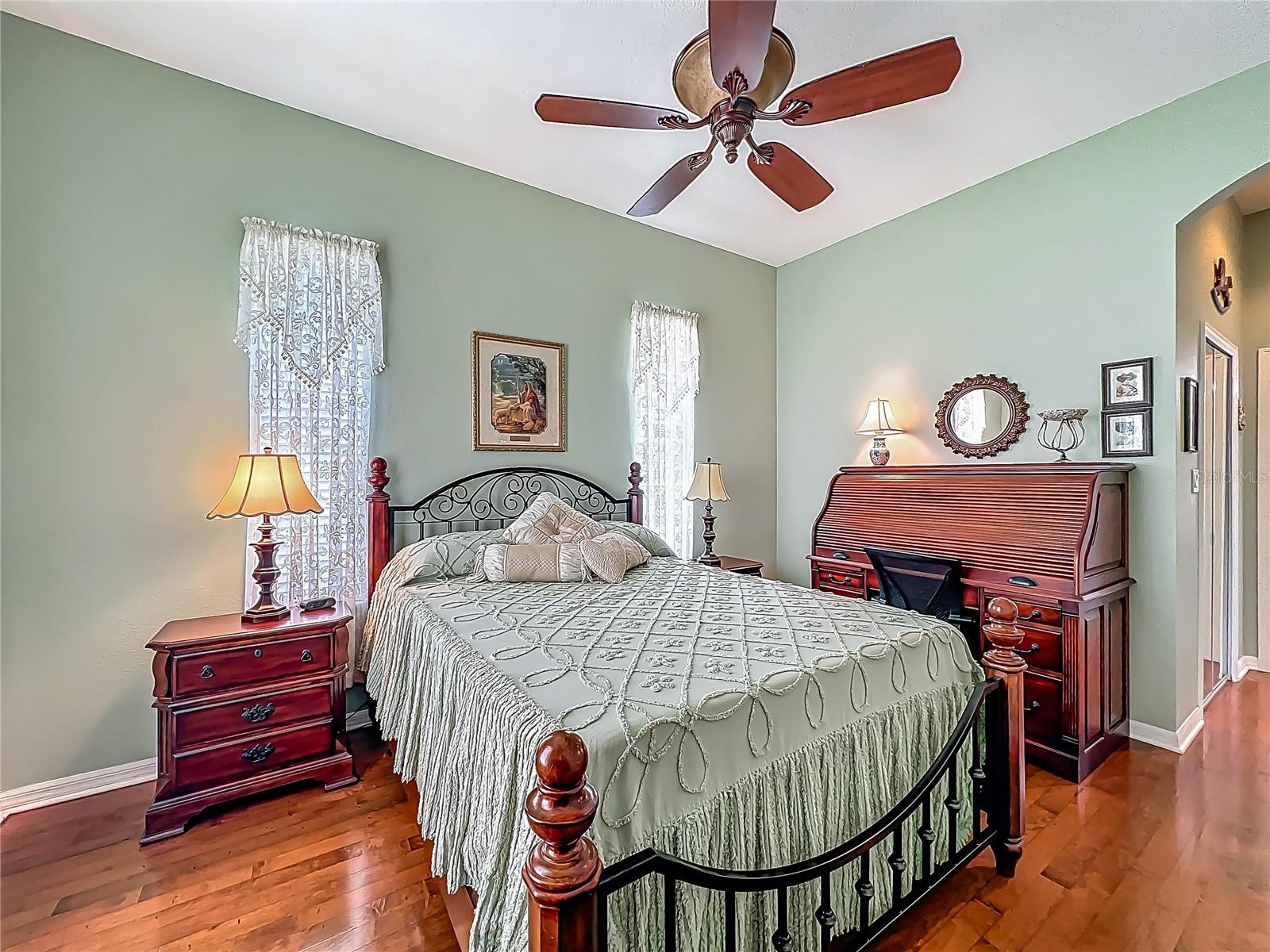 Image 43 of 56 For 25222 Laurel Valley Road