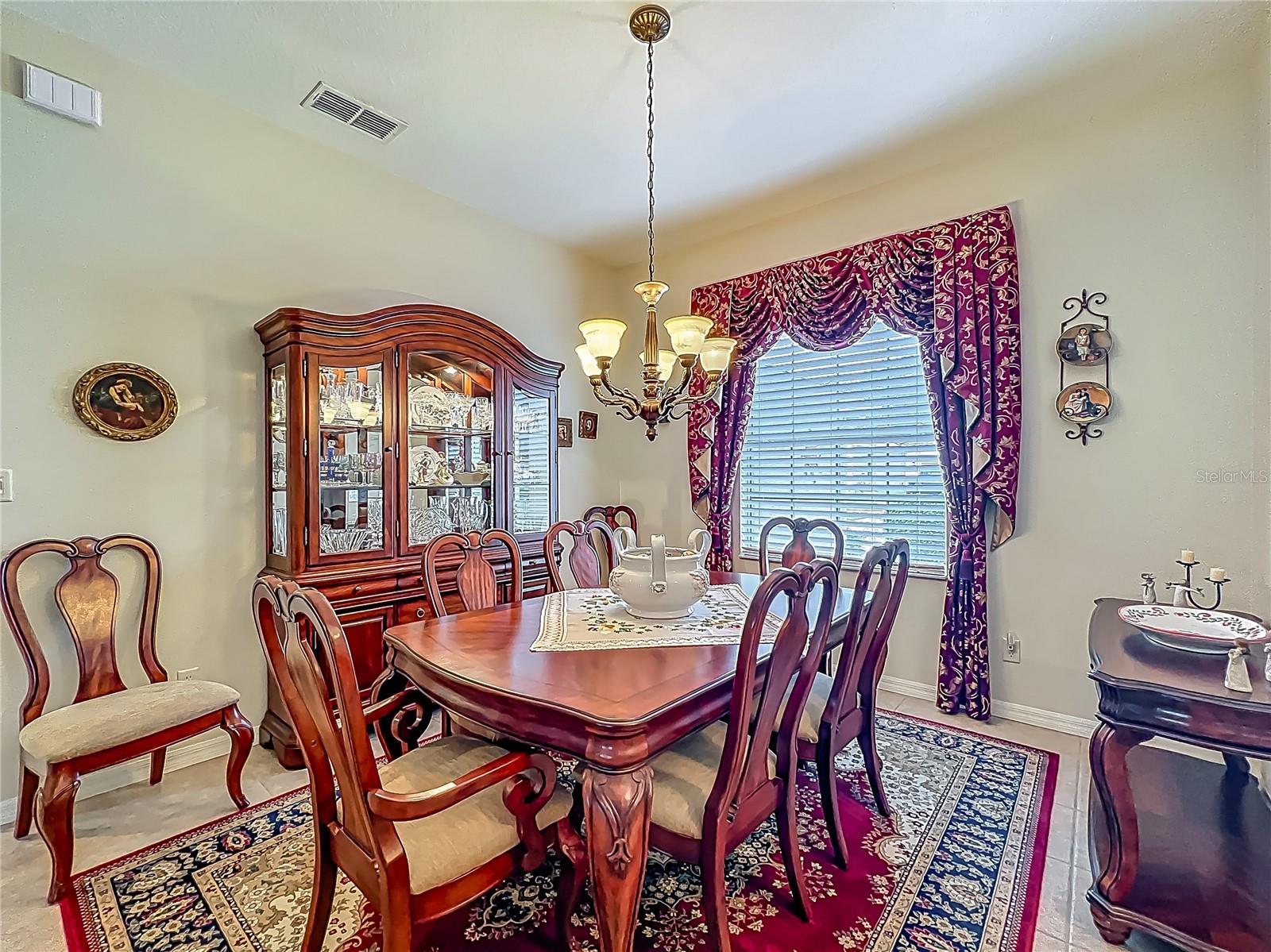 Image 7 of 56 For 25222 Laurel Valley Road