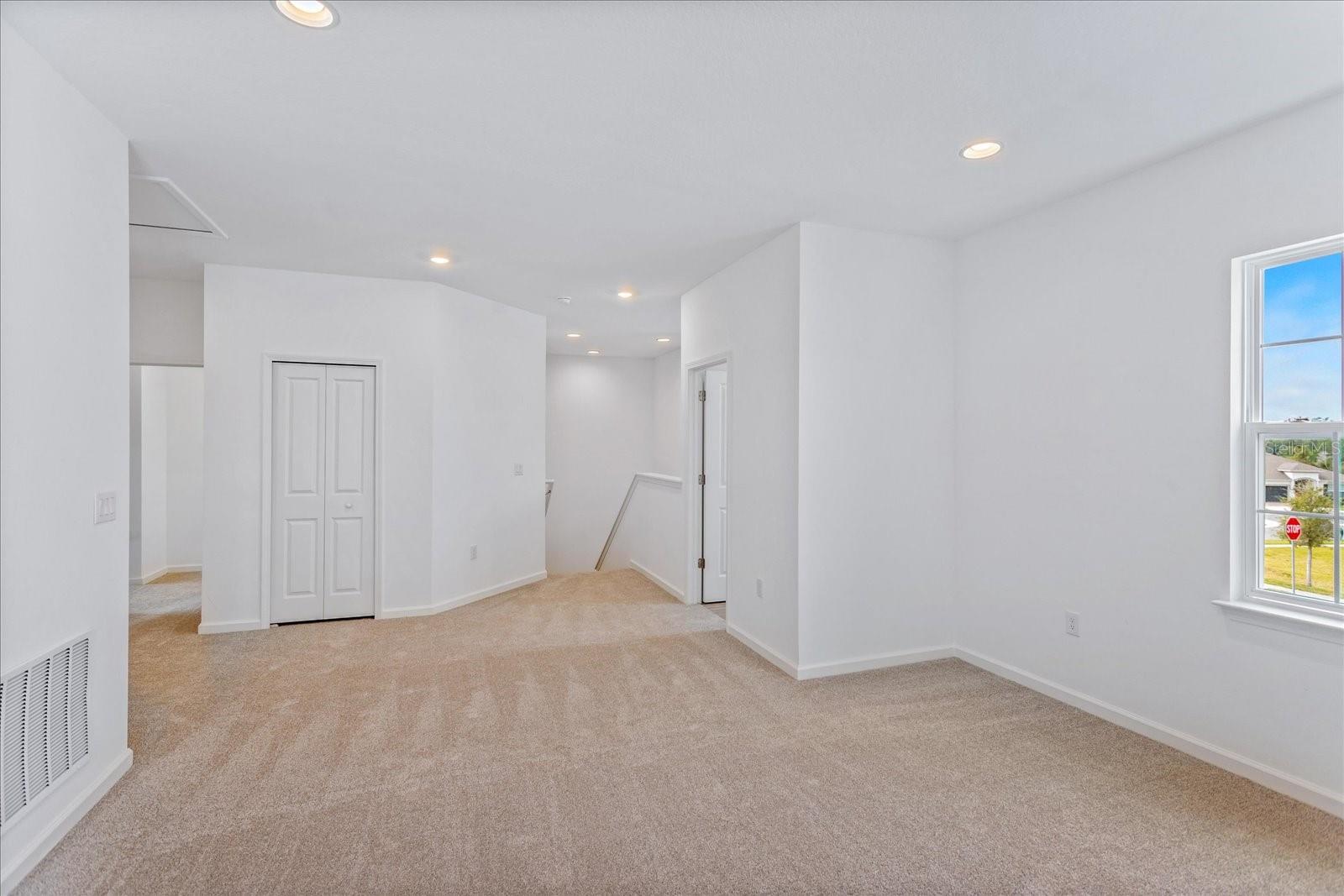 Image 10 of 21 For 5107 Marshelder Street