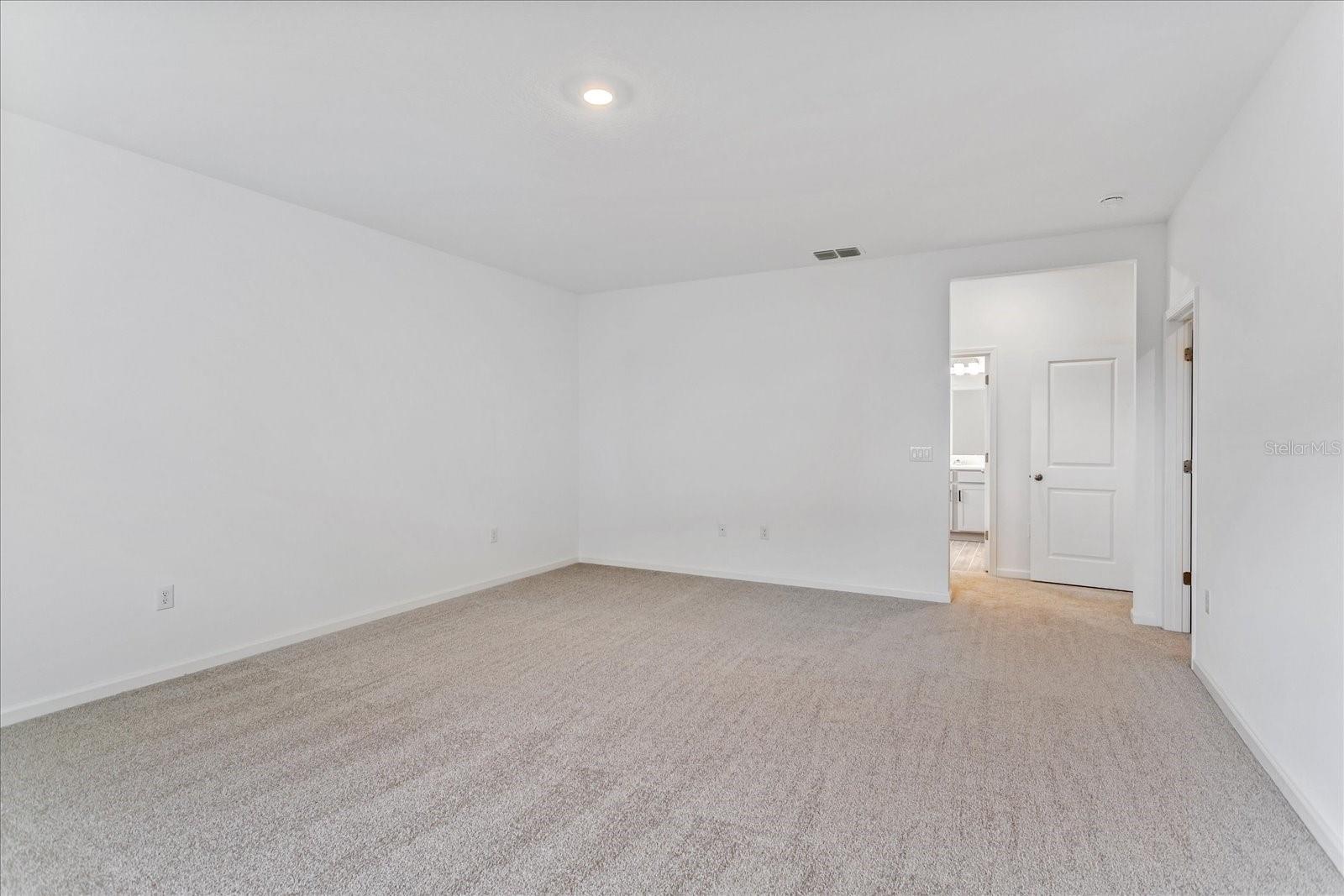 Image 12 of 21 For 5107 Marshelder Street