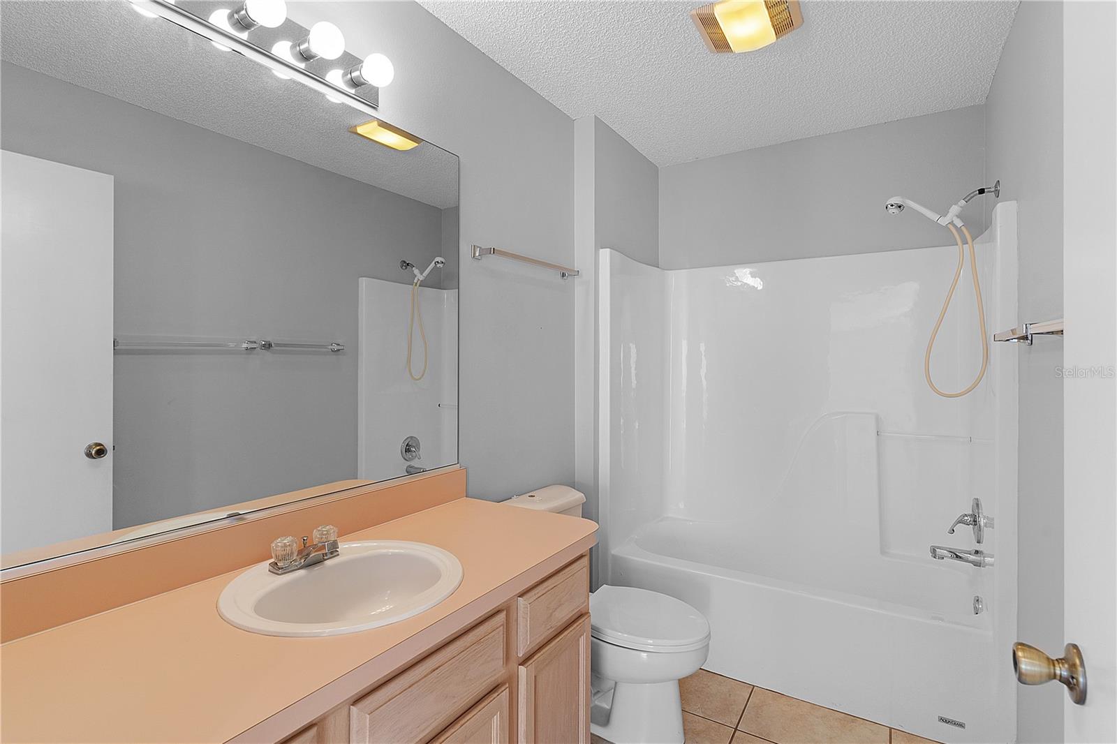 Image 16 of 29 For 1116 San Bernardo Road