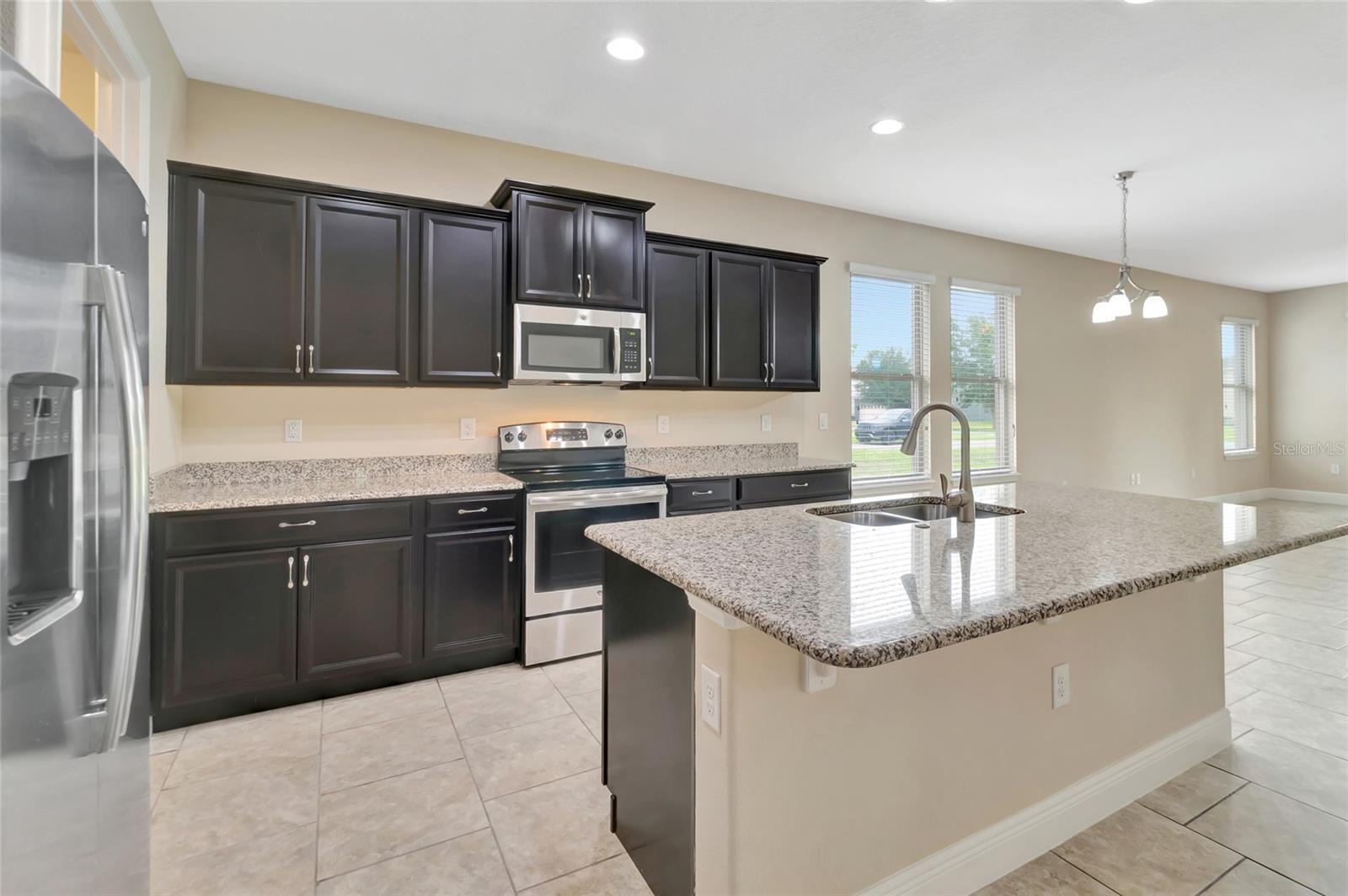 Image 10 of 49 For 15531 Waterleigh Cove Drive