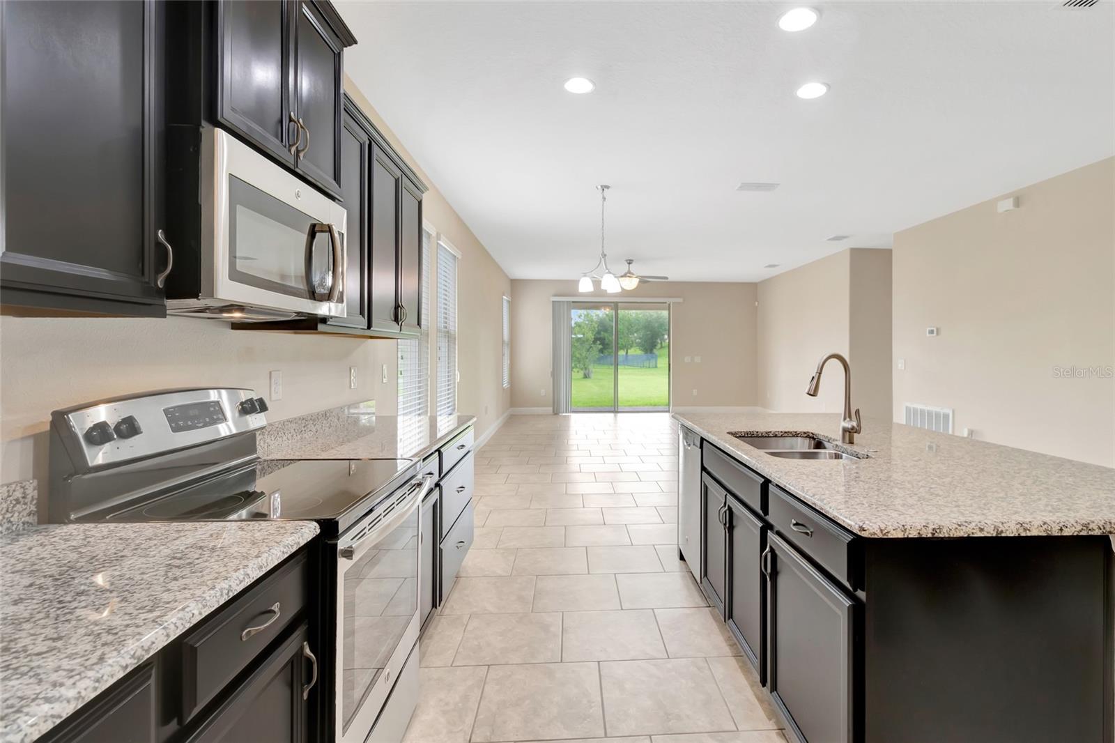 Image 11 of 49 For 15531 Waterleigh Cove Drive