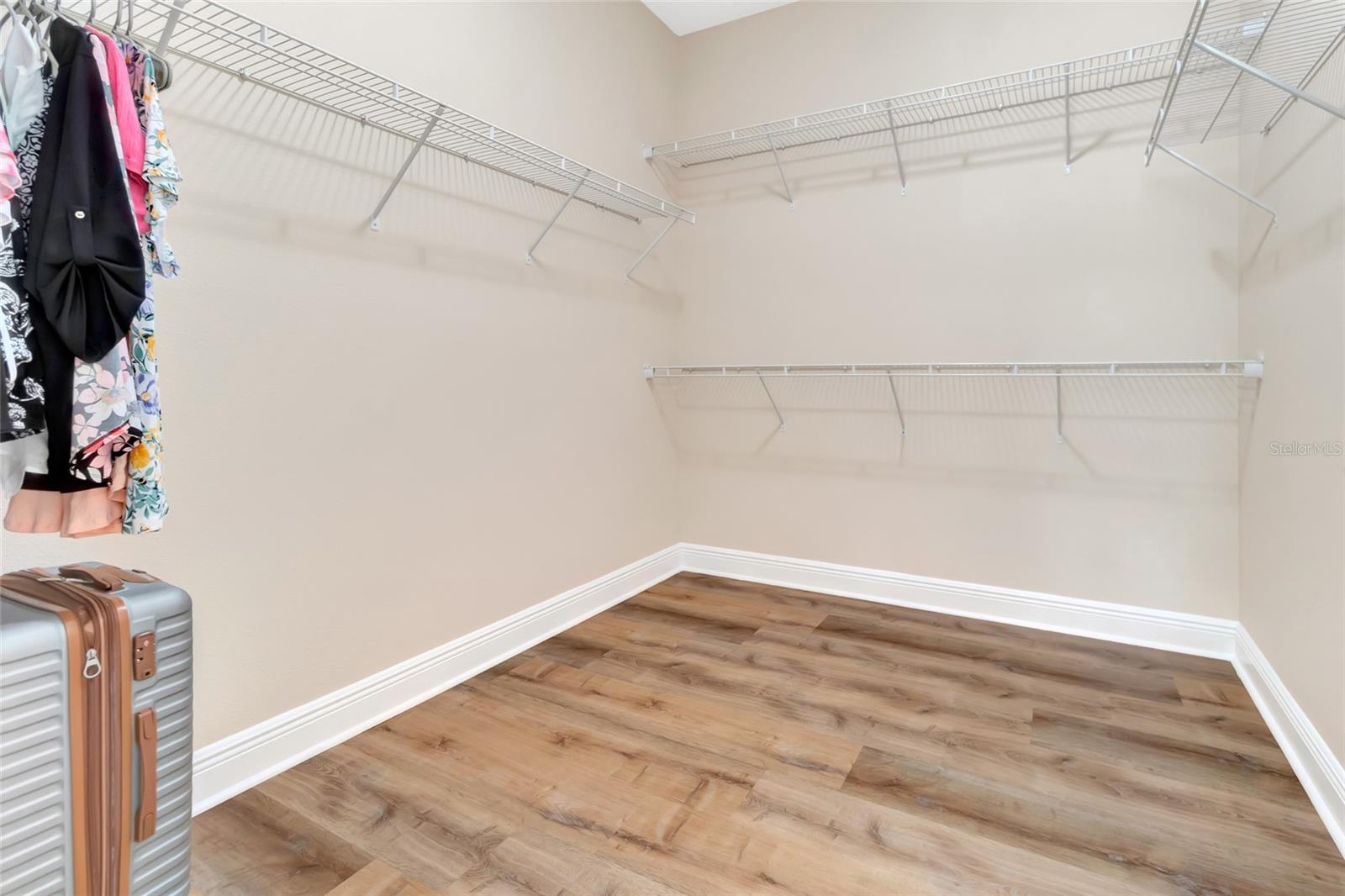 Image 21 of 49 For 15531 Waterleigh Cove Drive