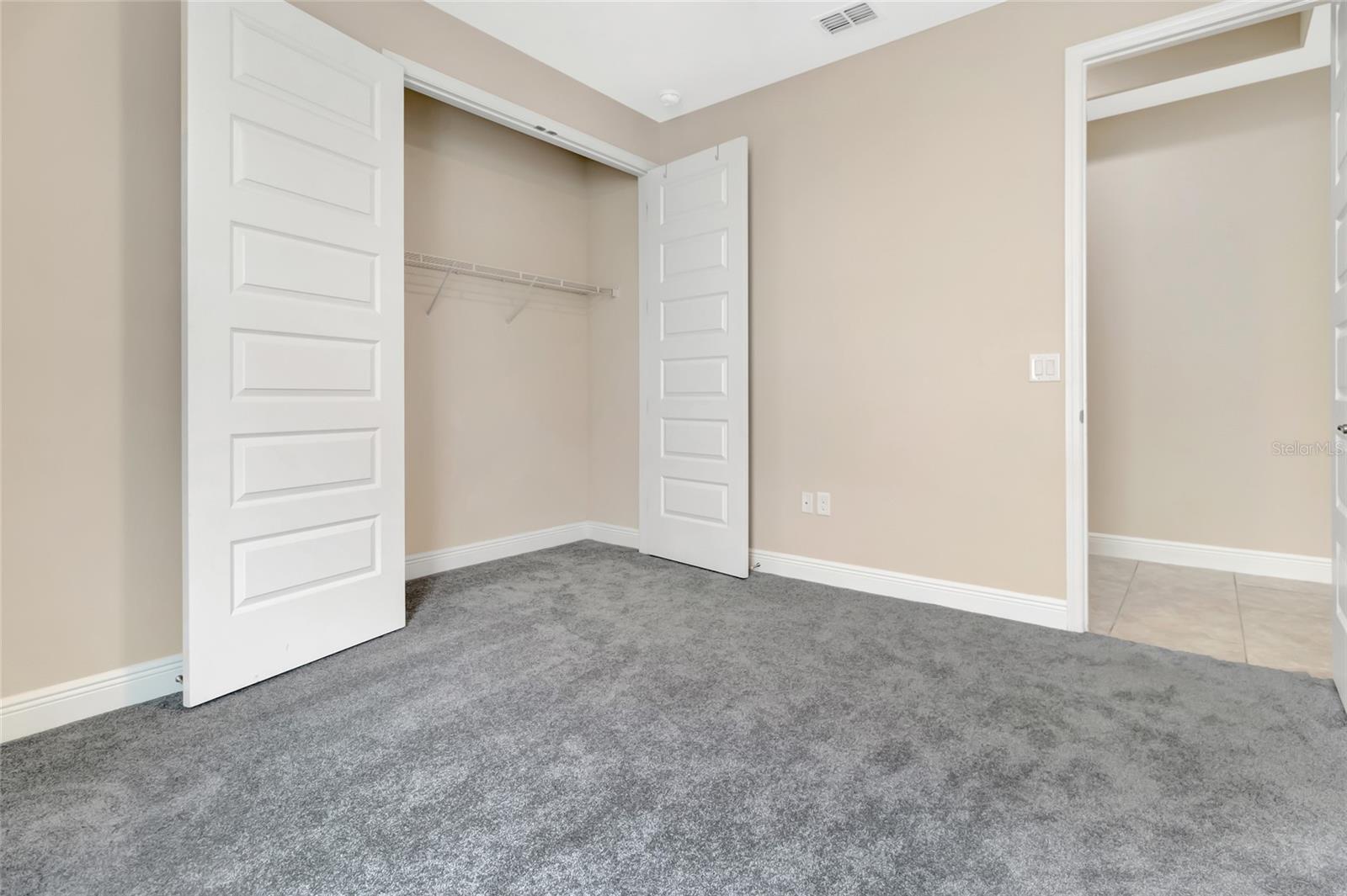 Image 26 of 49 For 15531 Waterleigh Cove Drive