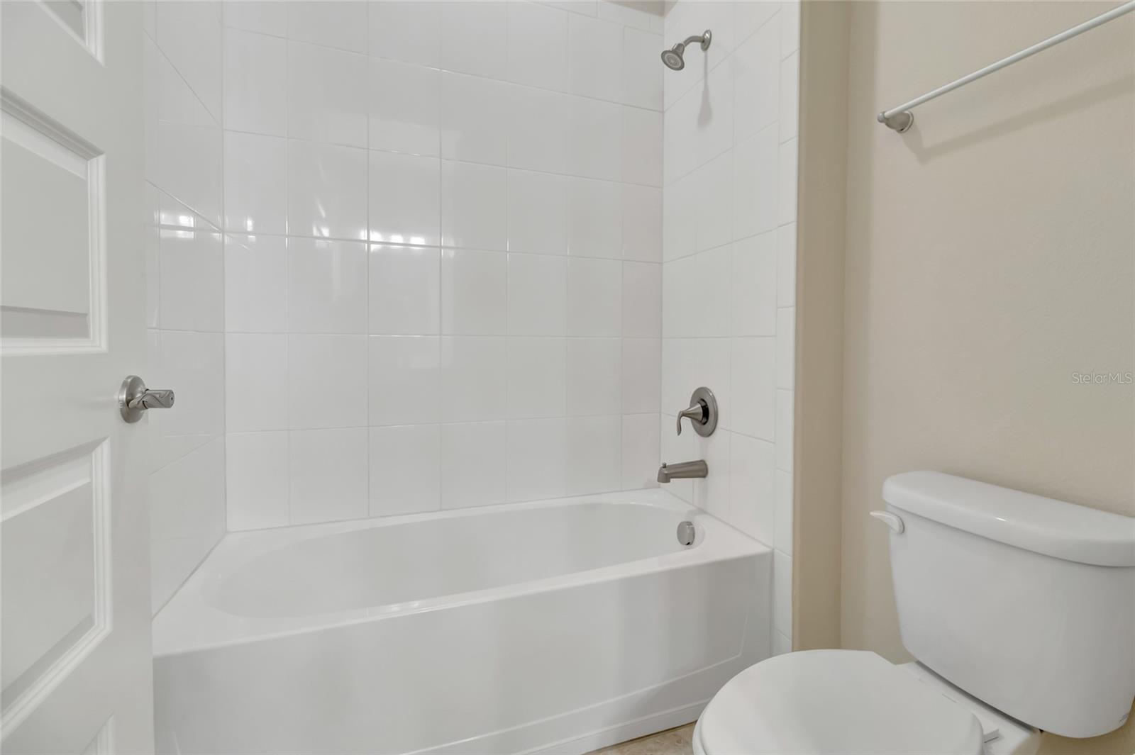 Image 28 of 49 For 15531 Waterleigh Cove Drive