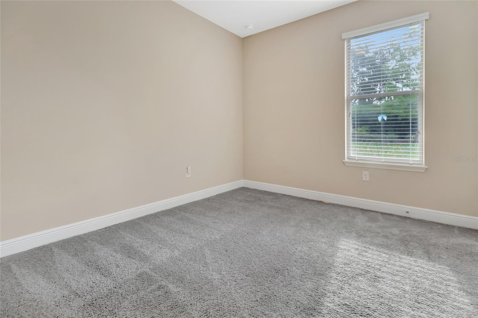 Image 29 of 49 For 15531 Waterleigh Cove Drive