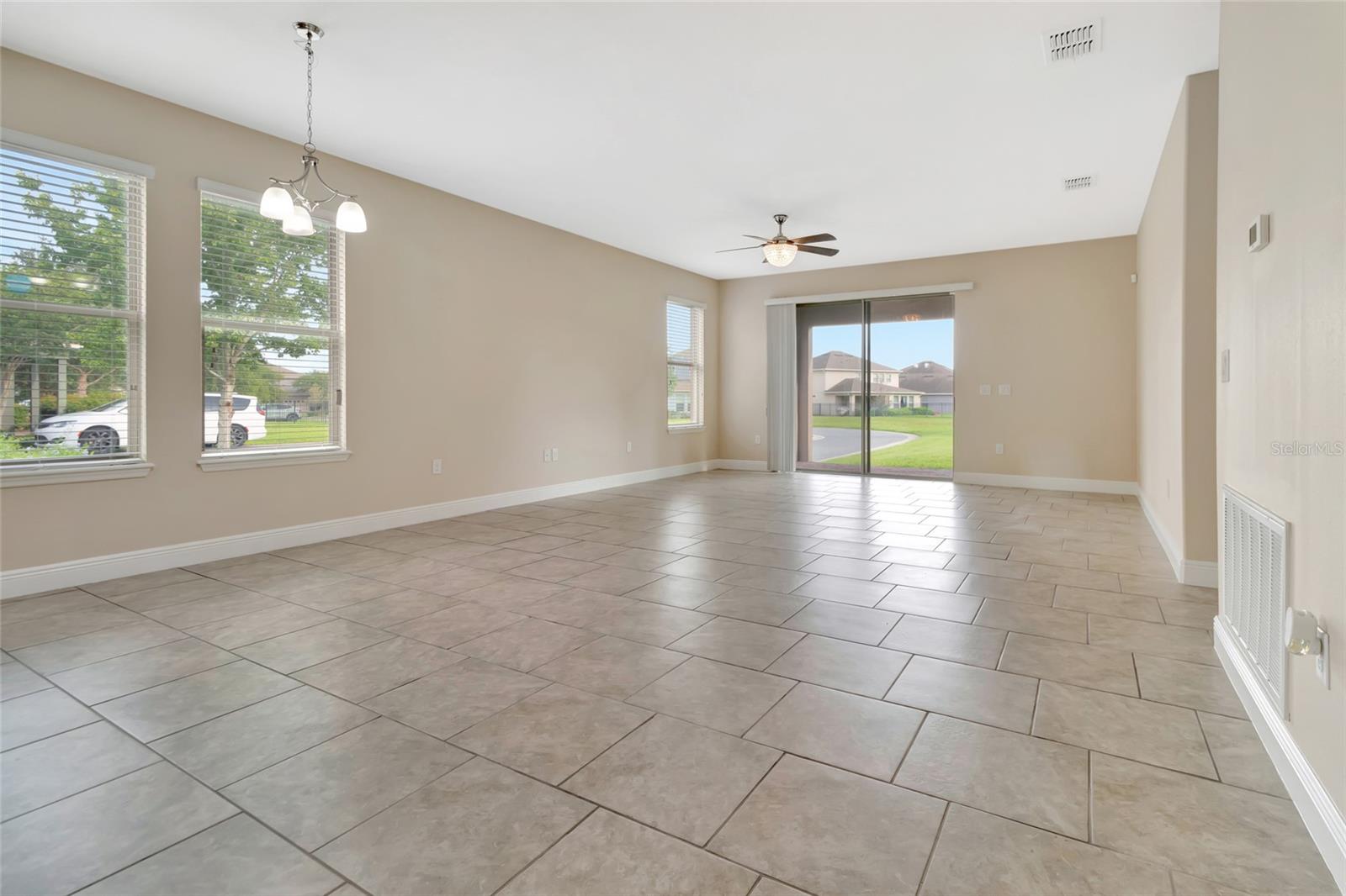 Image 6 of 49 For 15531 Waterleigh Cove Drive
