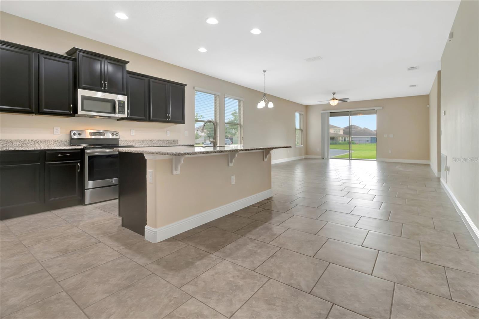 Image 7 of 49 For 15531 Waterleigh Cove Drive