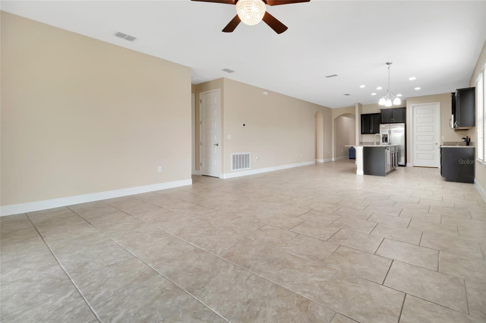 Image 8 of 49 For 15531 Waterleigh Cove Drive