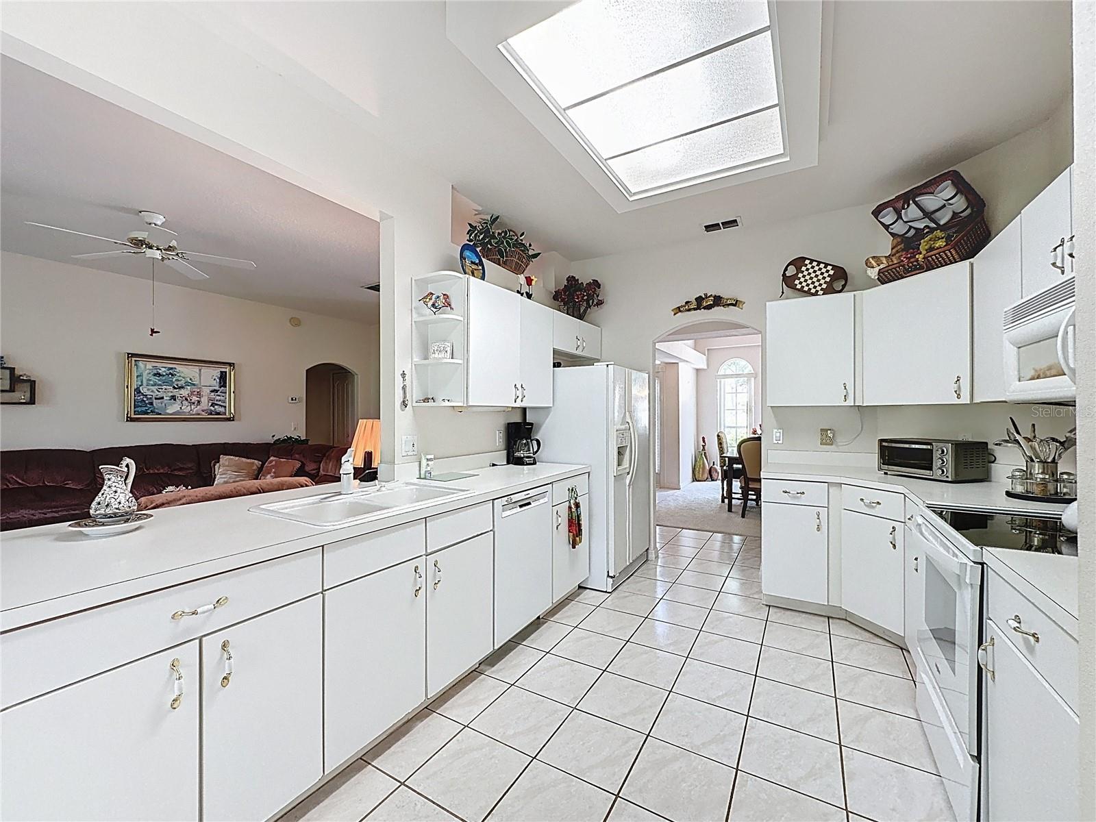 Image 17 of 69 For 3907 Allamanda Court