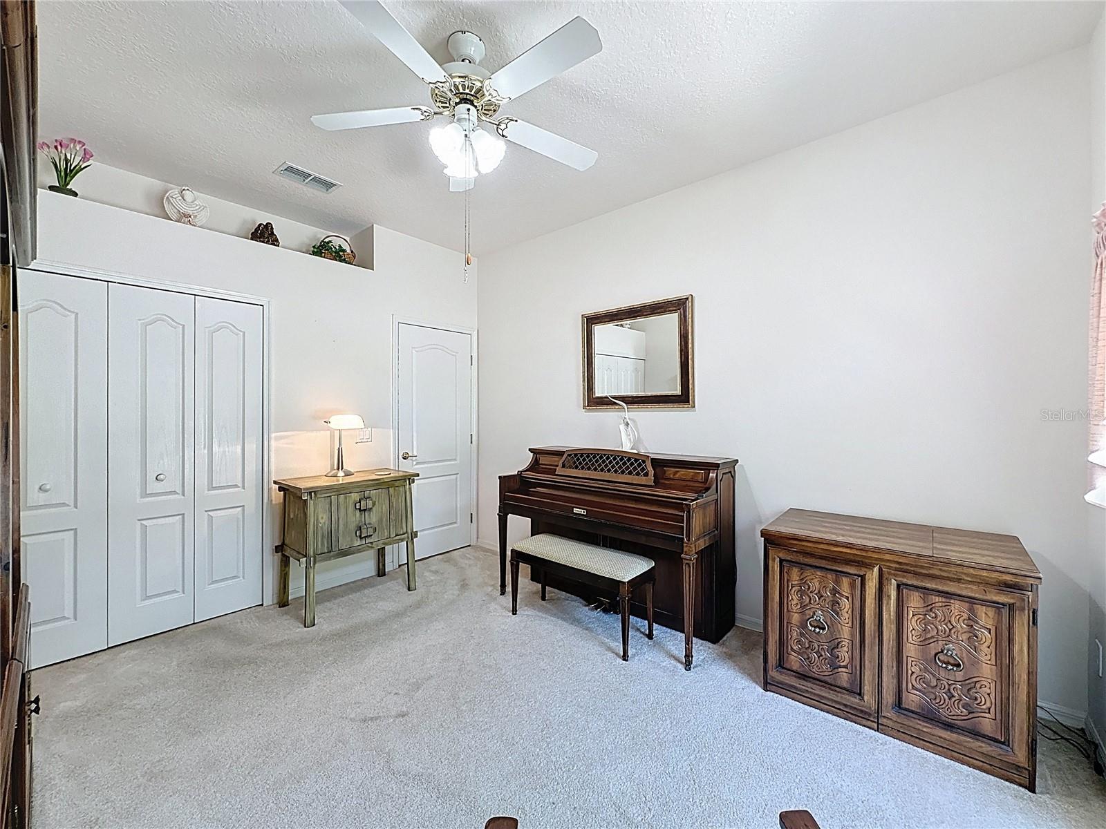 Image 31 of 69 For 3907 Allamanda Court