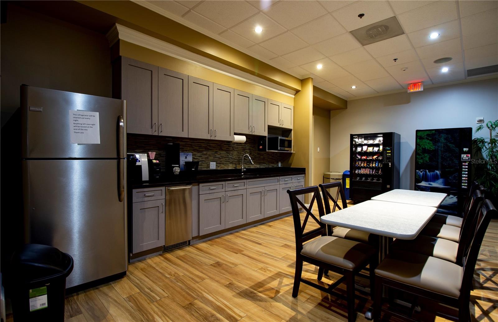Image 56 of 69 For 3907 Allamanda Court