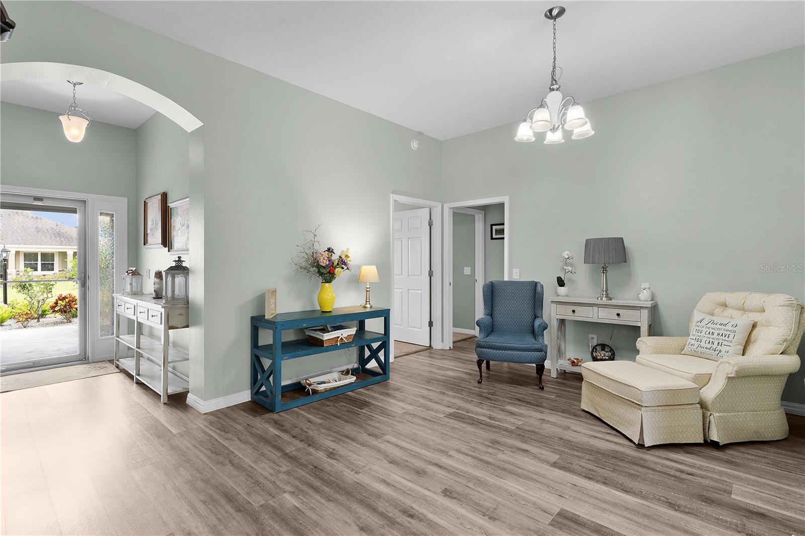 Listing photo id 8 for 3978 Nottingham Loop