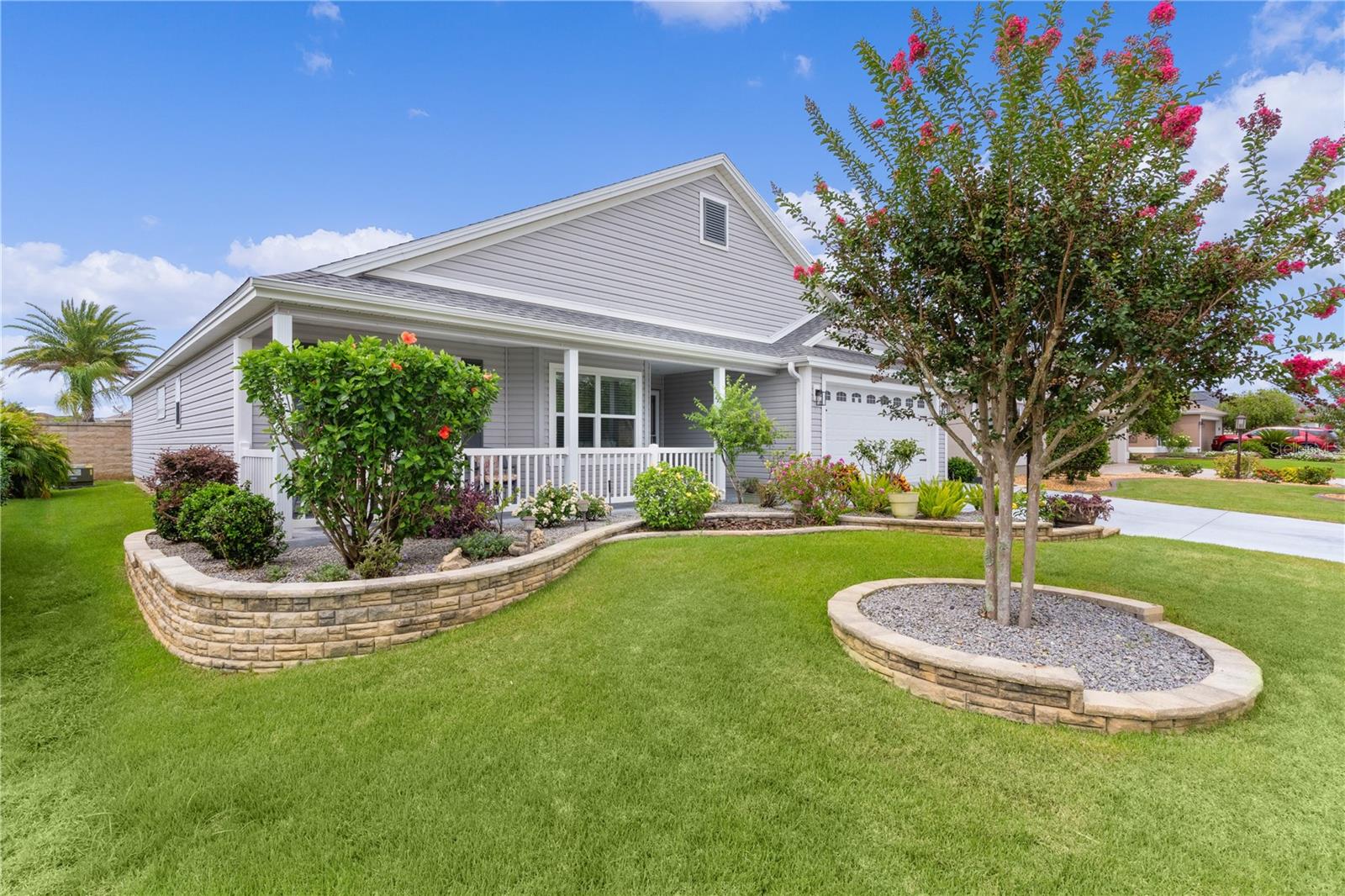Listing photo id 0 for 3978 Nottingham Loop
