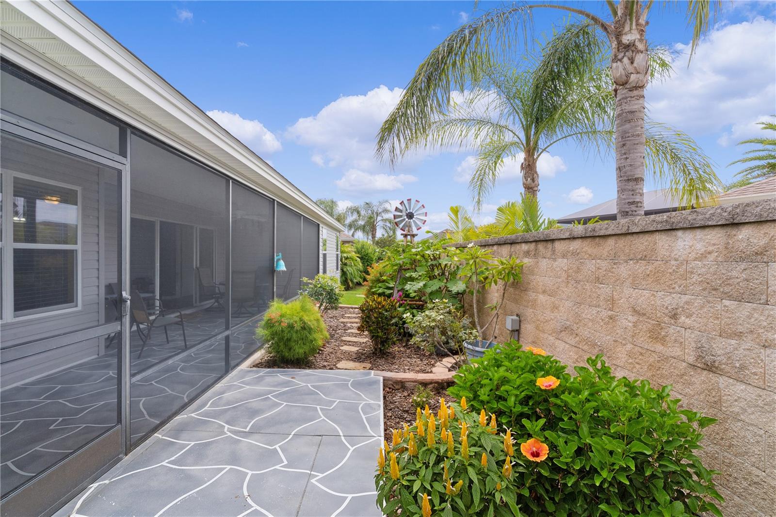 Listing photo id 28 for 3978 Nottingham Loop