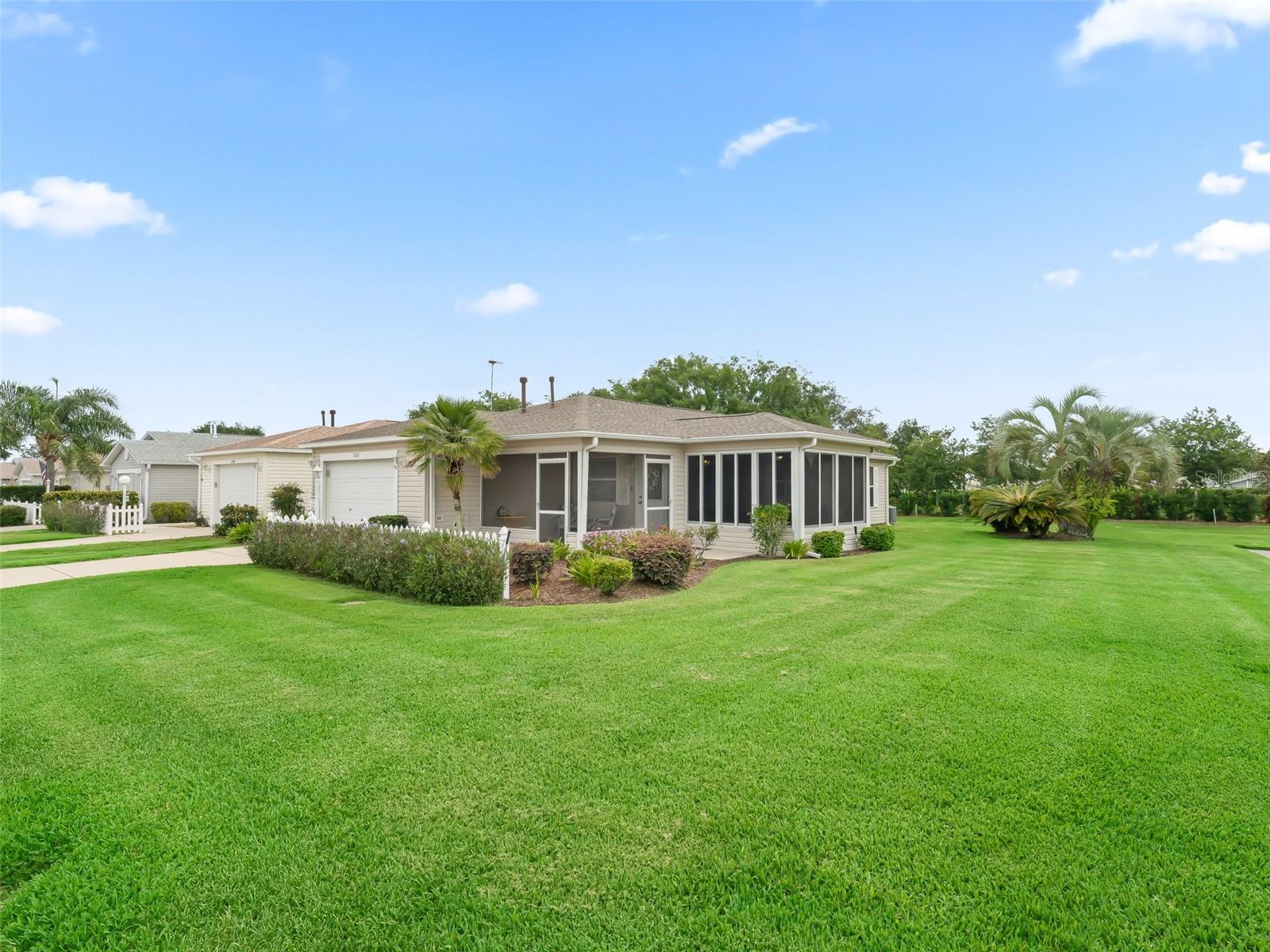 Image 4 of 47 For 17461 82nd Albemarle Avenue