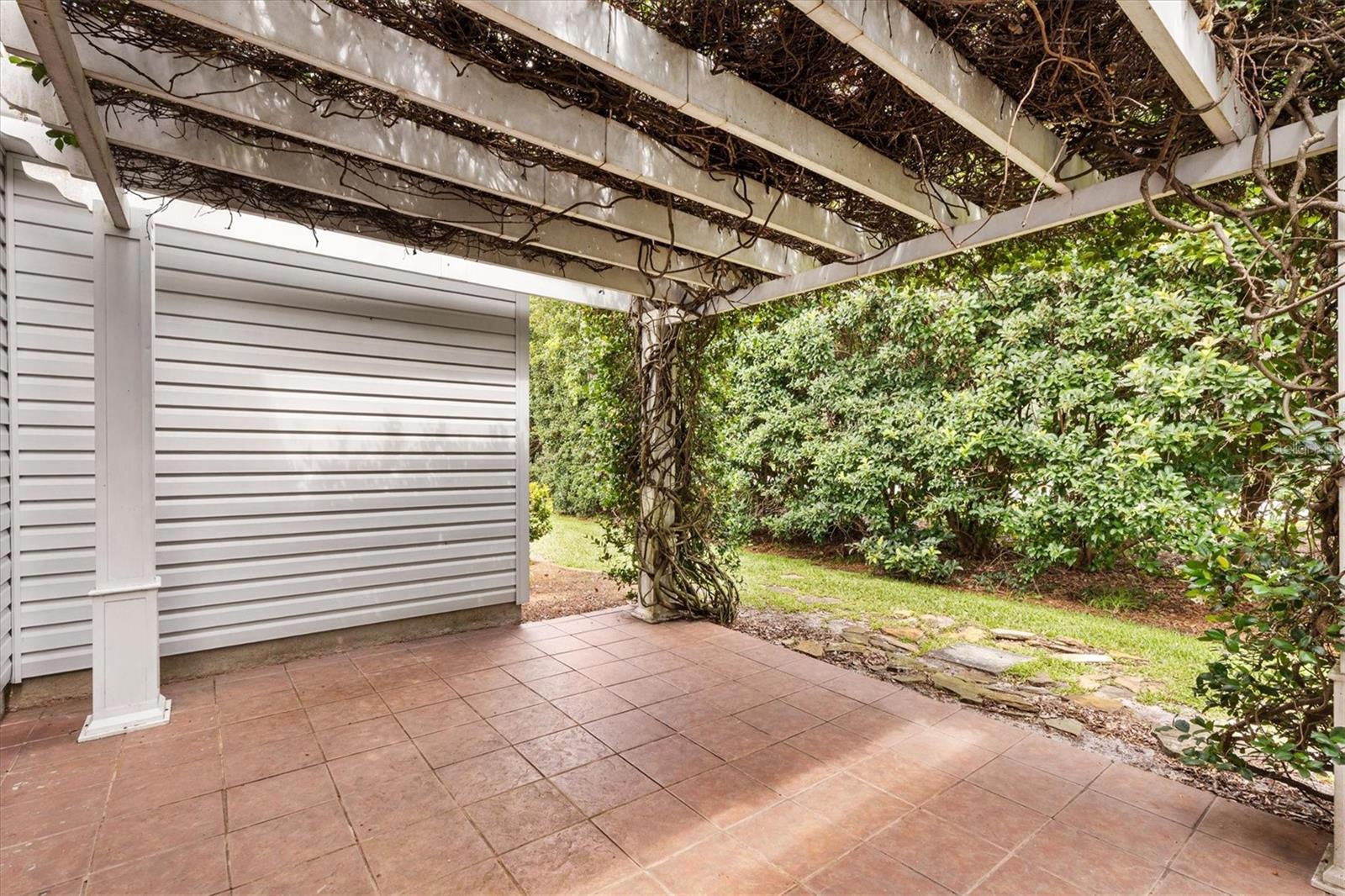 Image 33 of 41 For 2991 Saint Thomas Lane