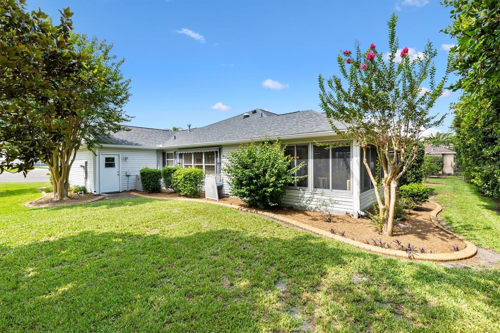 Image 35 of 41 For 2991 Saint Thomas Lane
