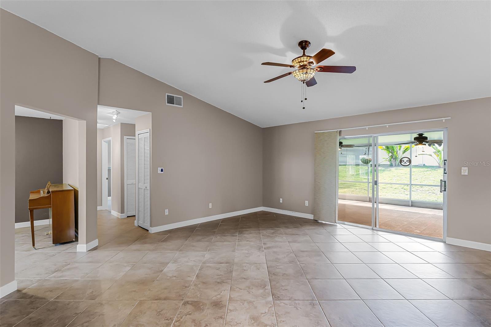 Image 10 of 61 For 15916 Indian Wells Court