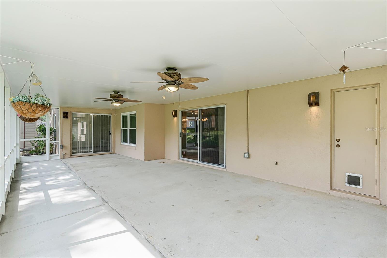 Image 33 of 61 For 15916 Indian Wells Court