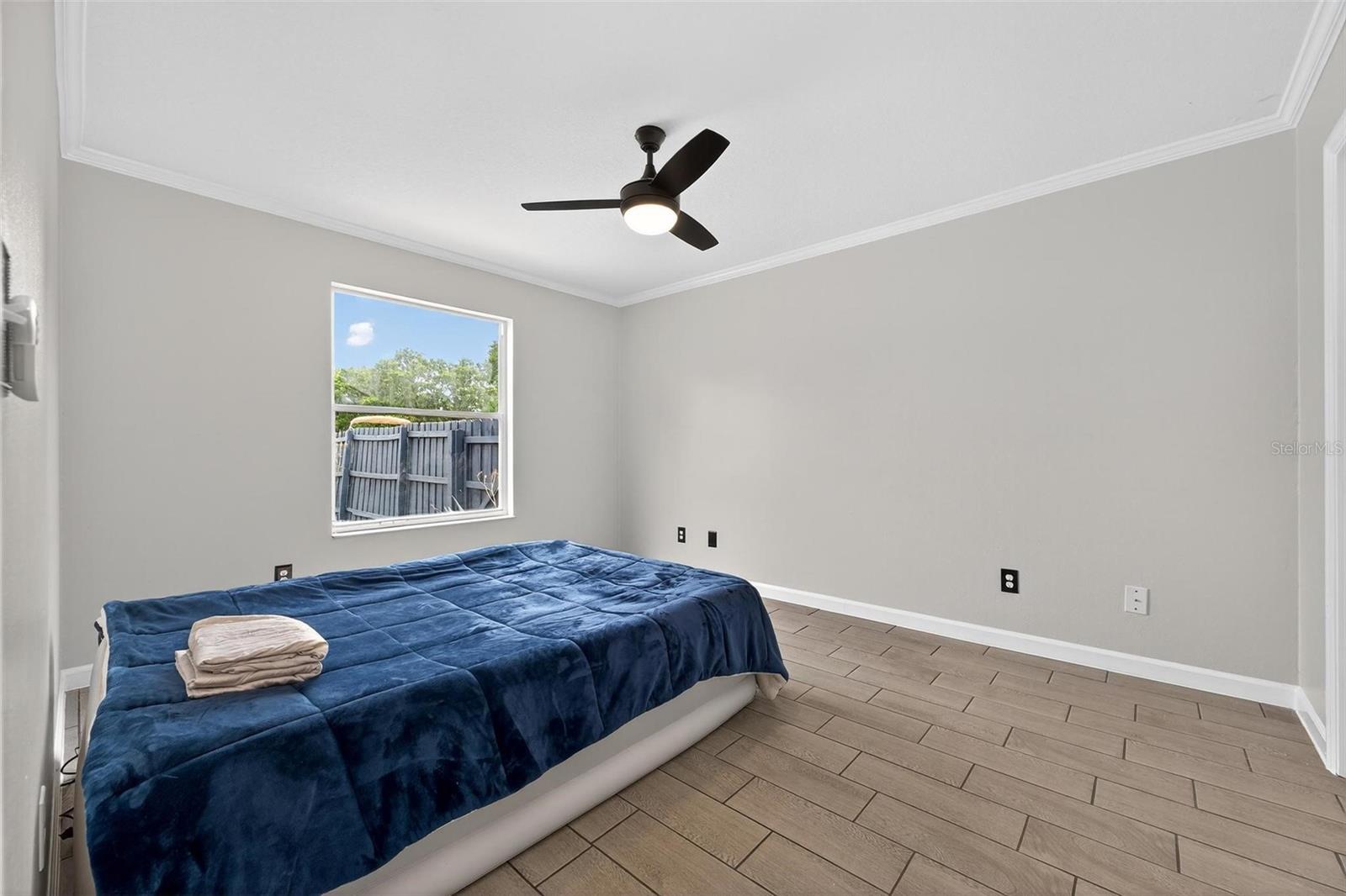Image 34 of 78 For 2705 Bayview Dr