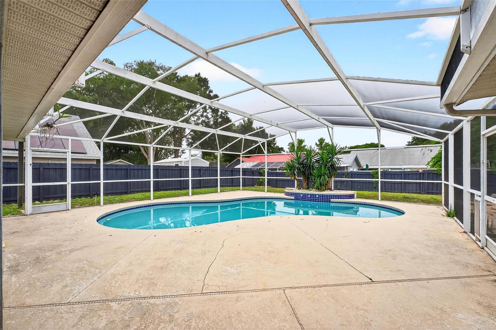Image 75 of 78 For 2705 Bayview Dr