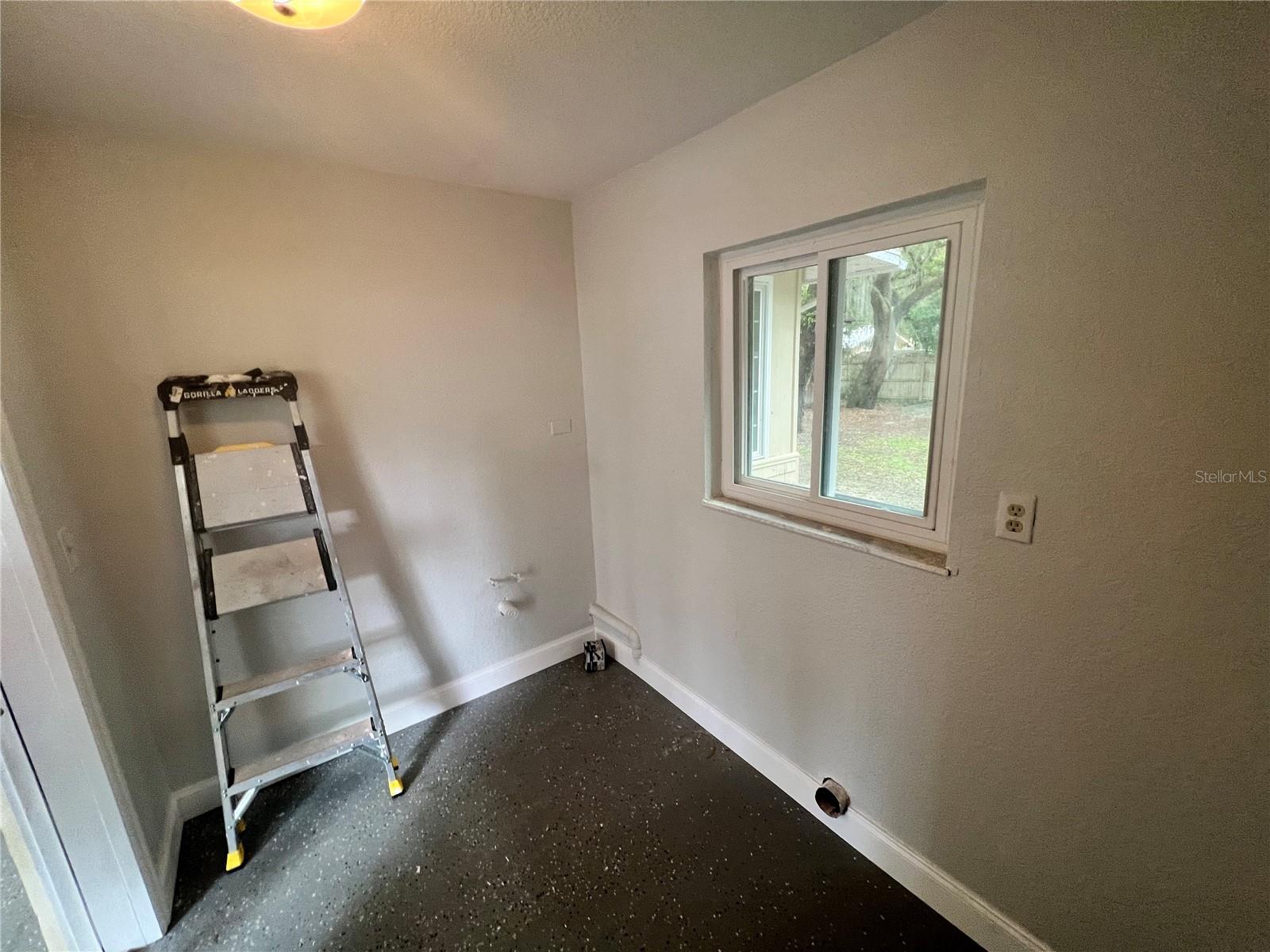 Image 17 of 41 For 11748 196th Street