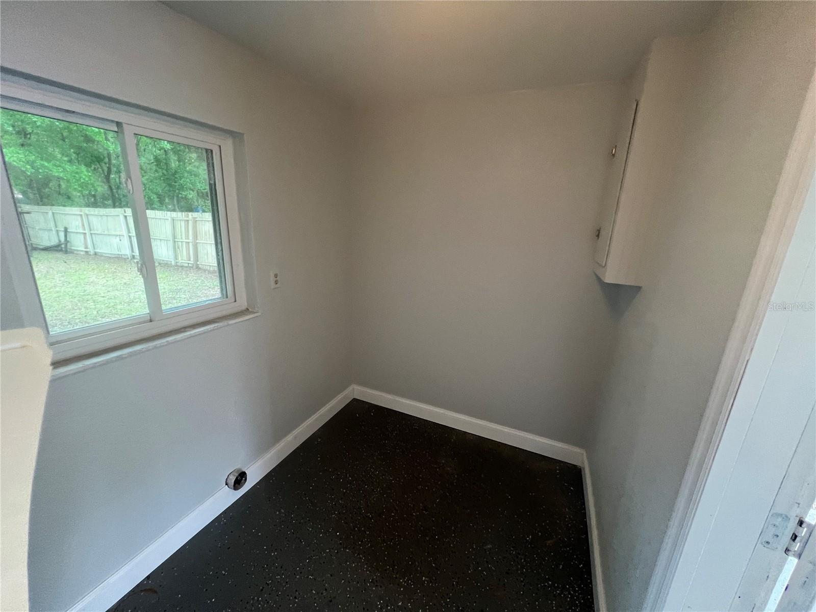 Image 19 of 41 For 11748 196th Street