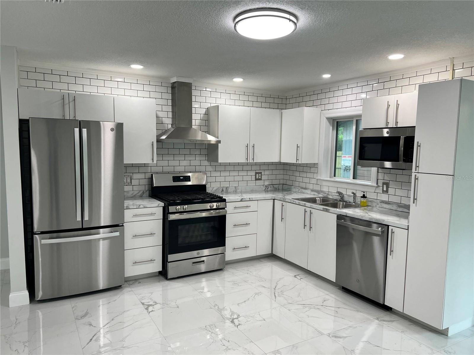 Image 3 of 41 For 11748 196th Street