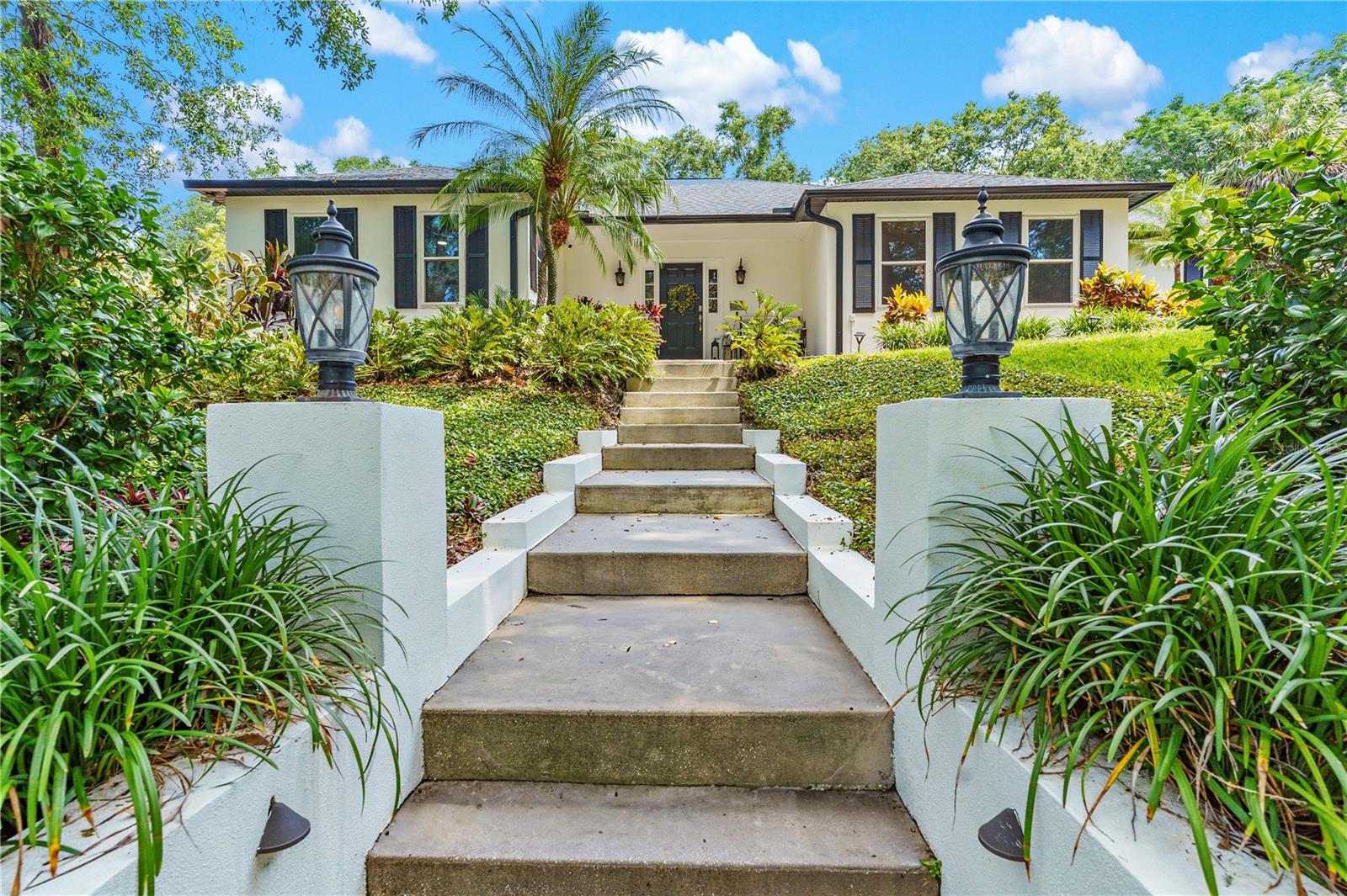 Image 3 of 60 For 2214 Dogwood Circle