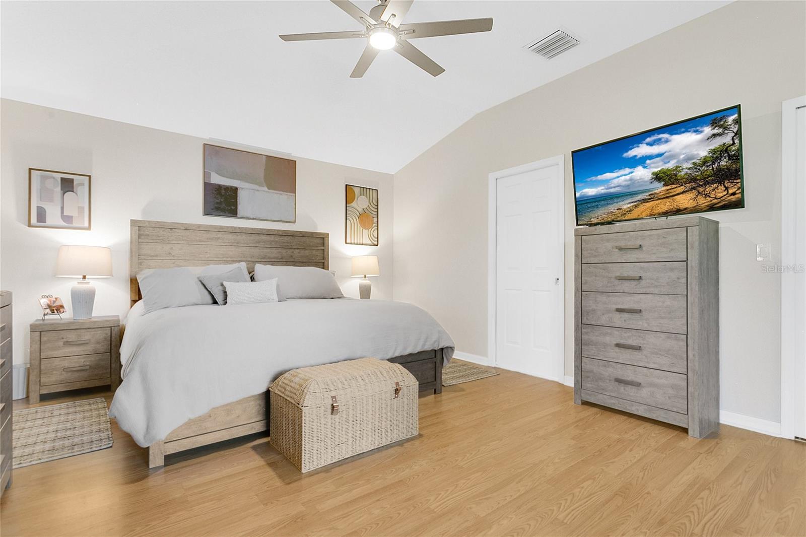Image 12 of 30 For 5562 Charleston Avenue