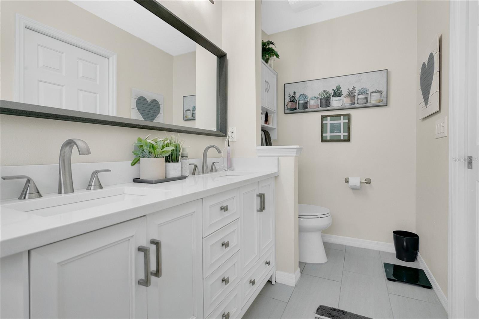 Image 14 of 30 For 5562 Charleston Avenue