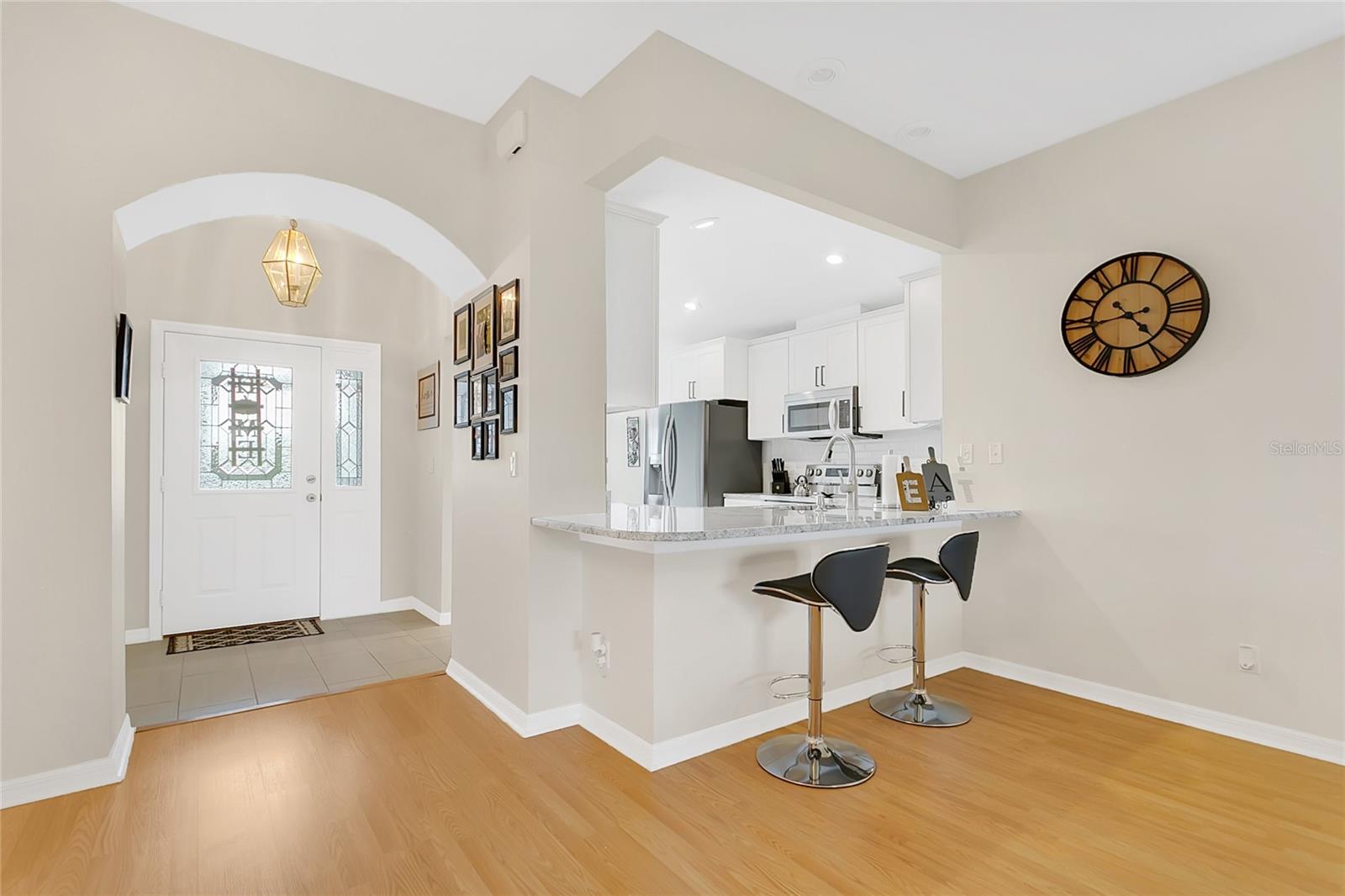 Image 7 of 30 For 5562 Charleston Avenue