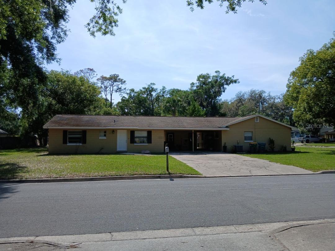 Listing Details for 959 Simpson Street, MOUNT DORA, FL 32757