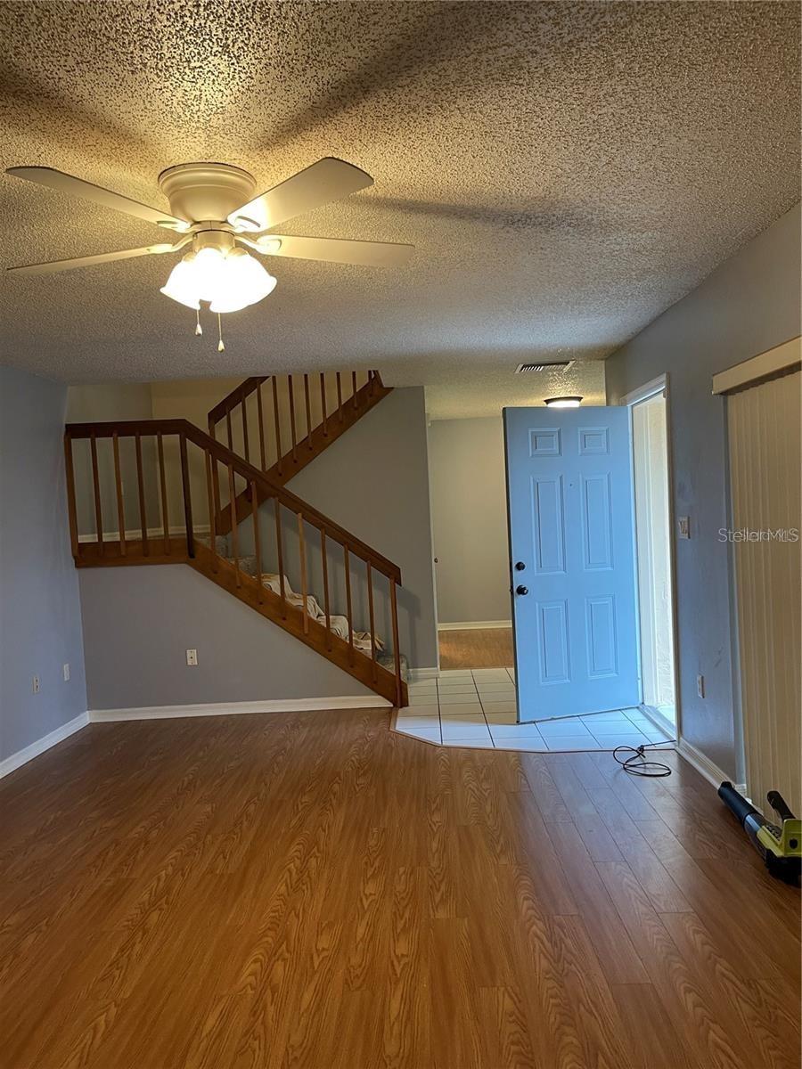 Image 3 of 18 For 2925 Poplar Avenue