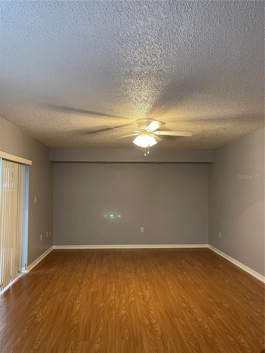 Image 4 of 18 For 2925 Poplar Avenue