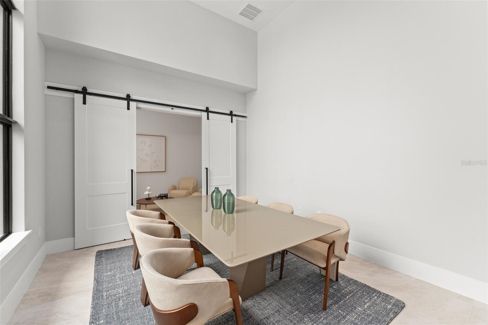 Listing photo id 34 for 16320 Pendio Drive
