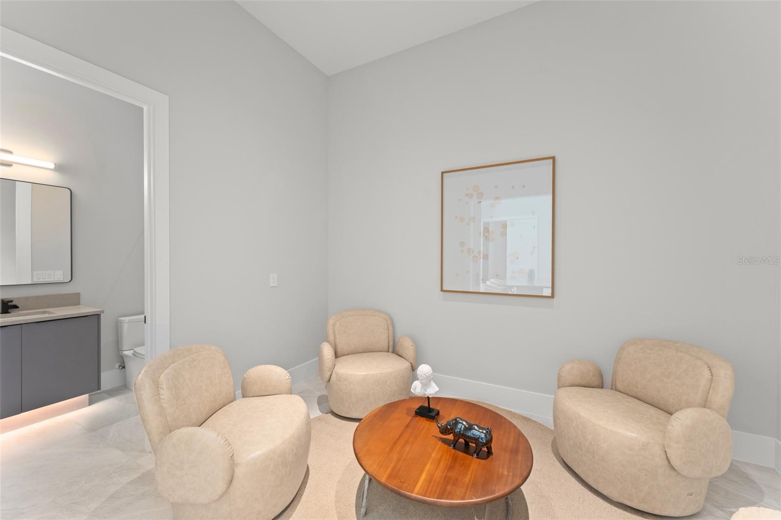 Listing photo id 36 for 16320 Pendio Drive